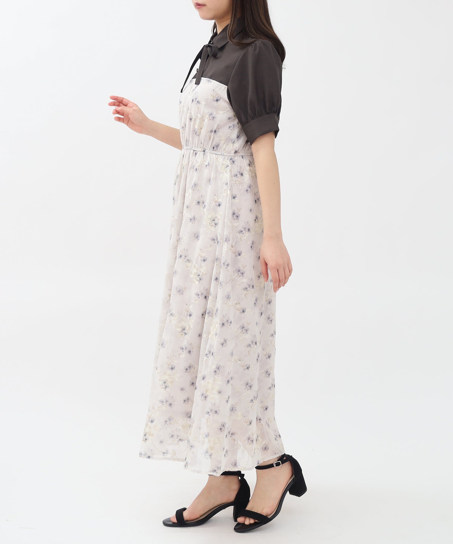 チャコール model:156 着用サイズ:M