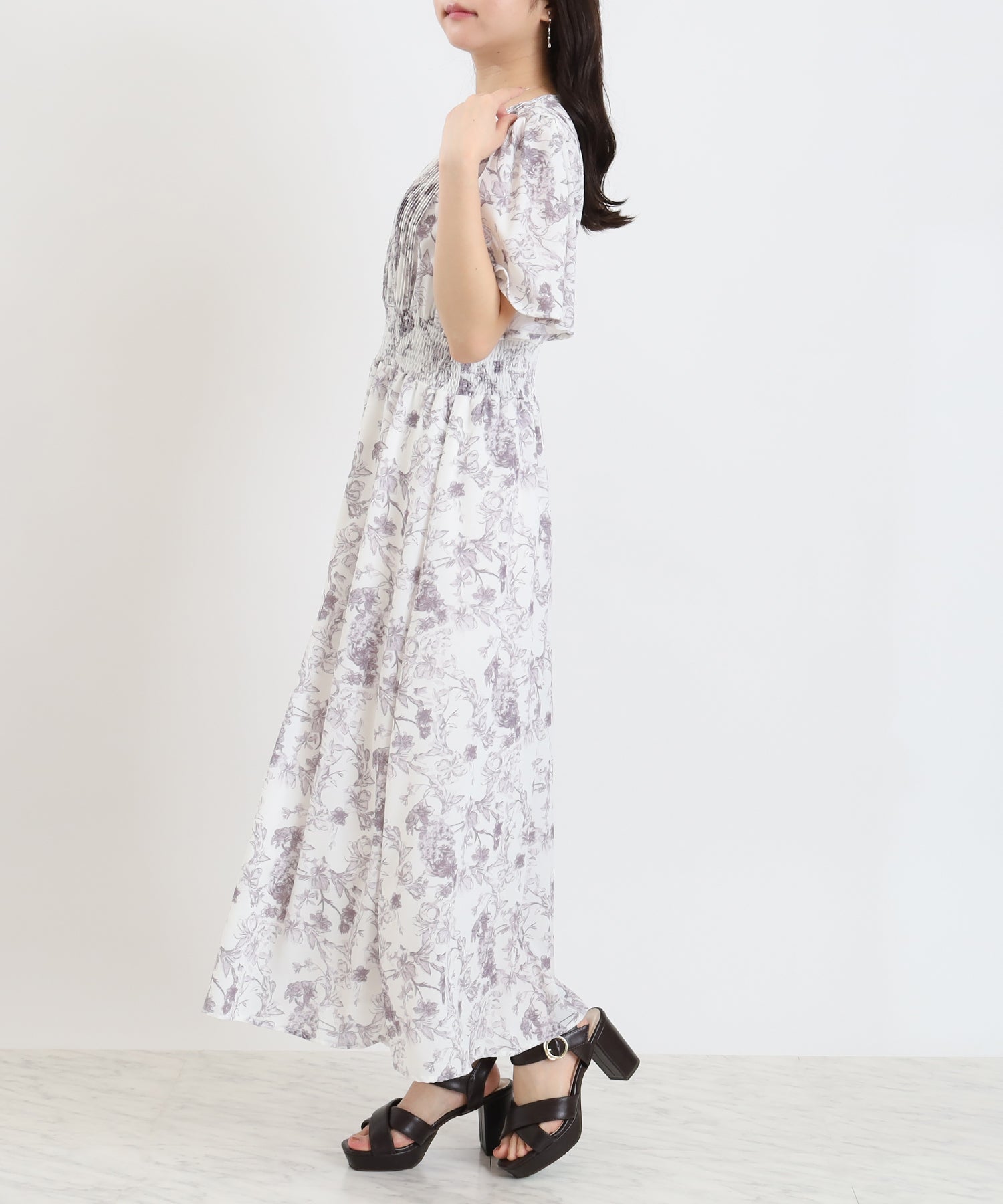 ライトグレー model:156 着用サイズ:M