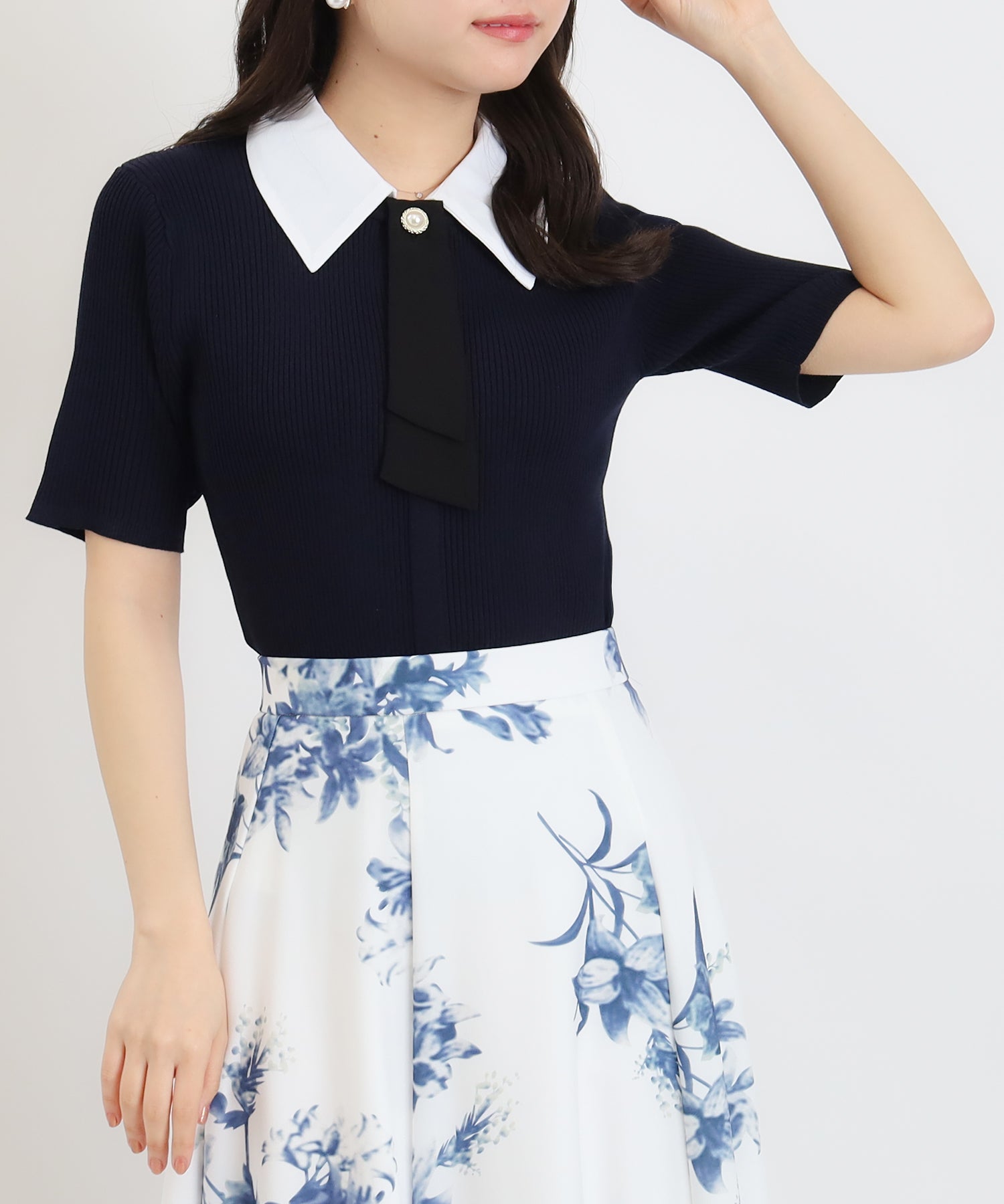 ネイビー(襟:ホワイト)