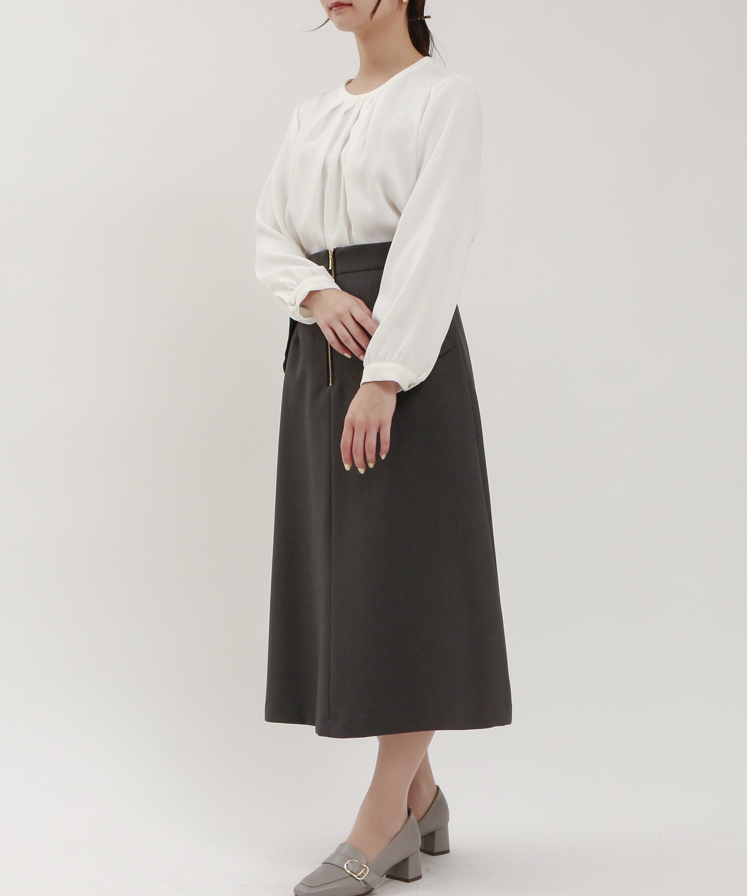 ホワイト model:160cm/骨格ウェーブ 着用サイズ:M