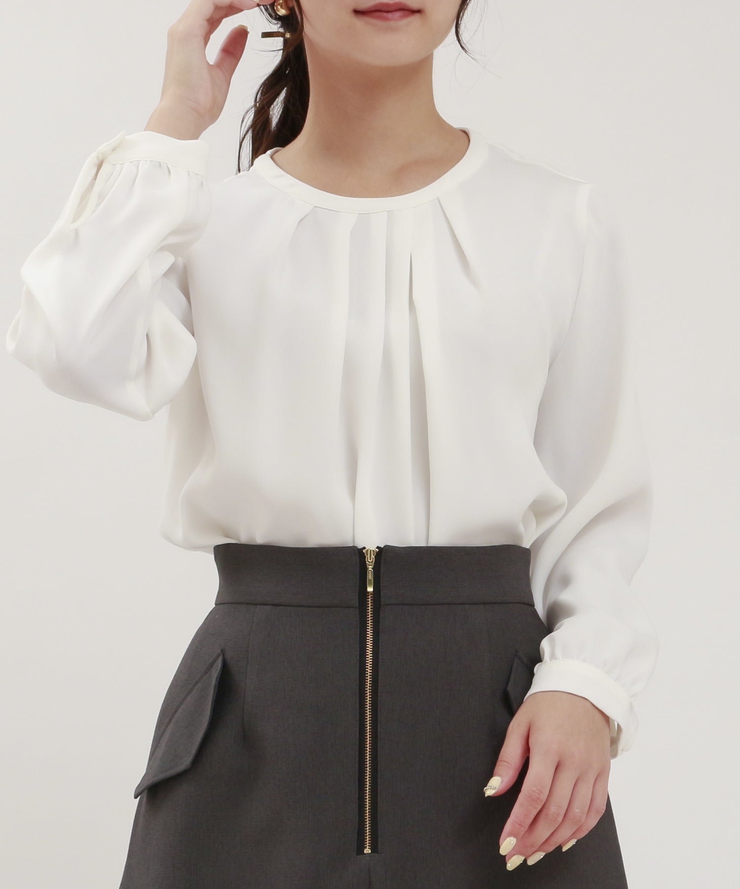 ホワイト model:160cm/骨格ウェーブ 着用サイズ:M