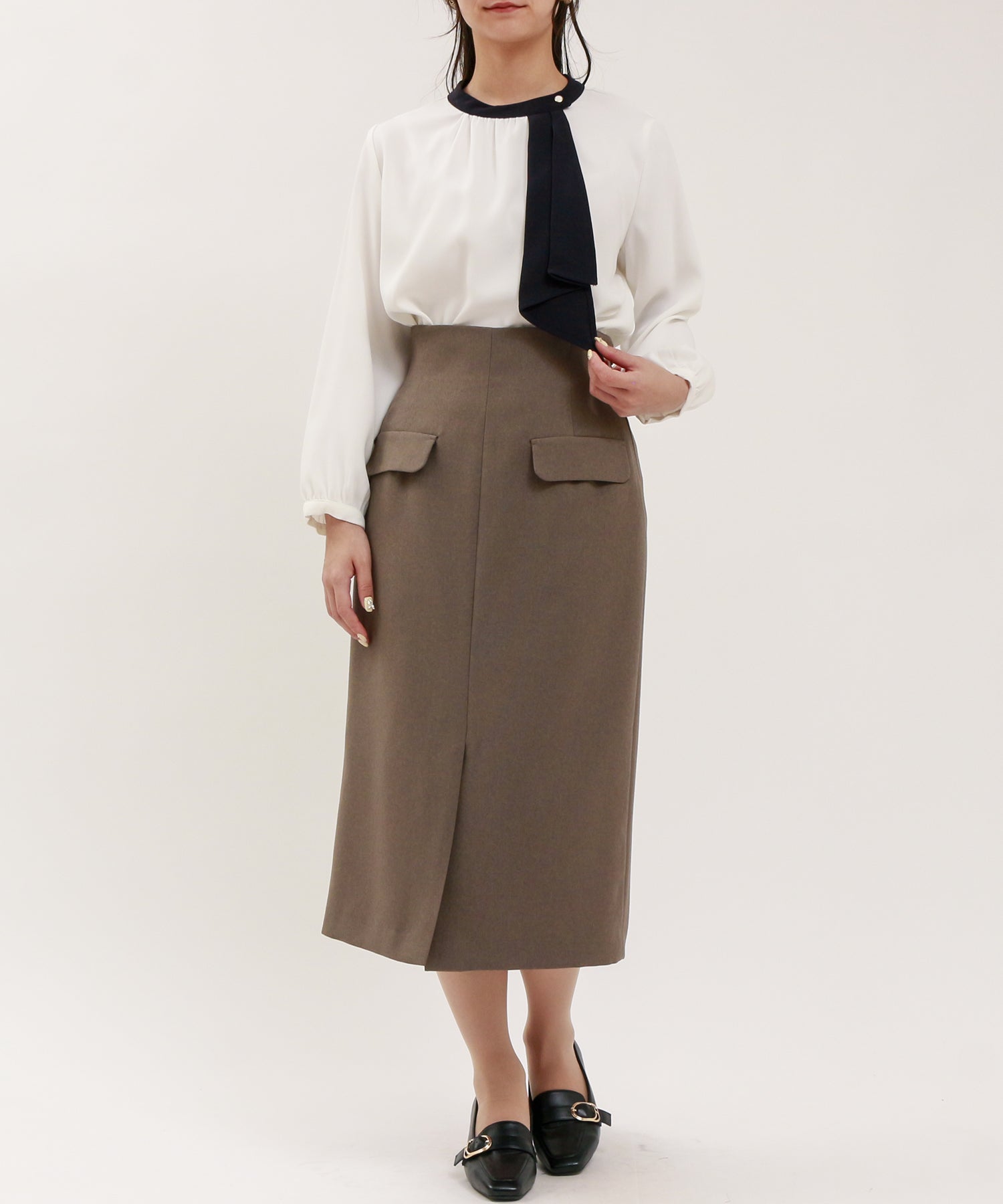 ホワイト×ネイビー model:160cm/骨格ウェーブ 着用サイズ:M