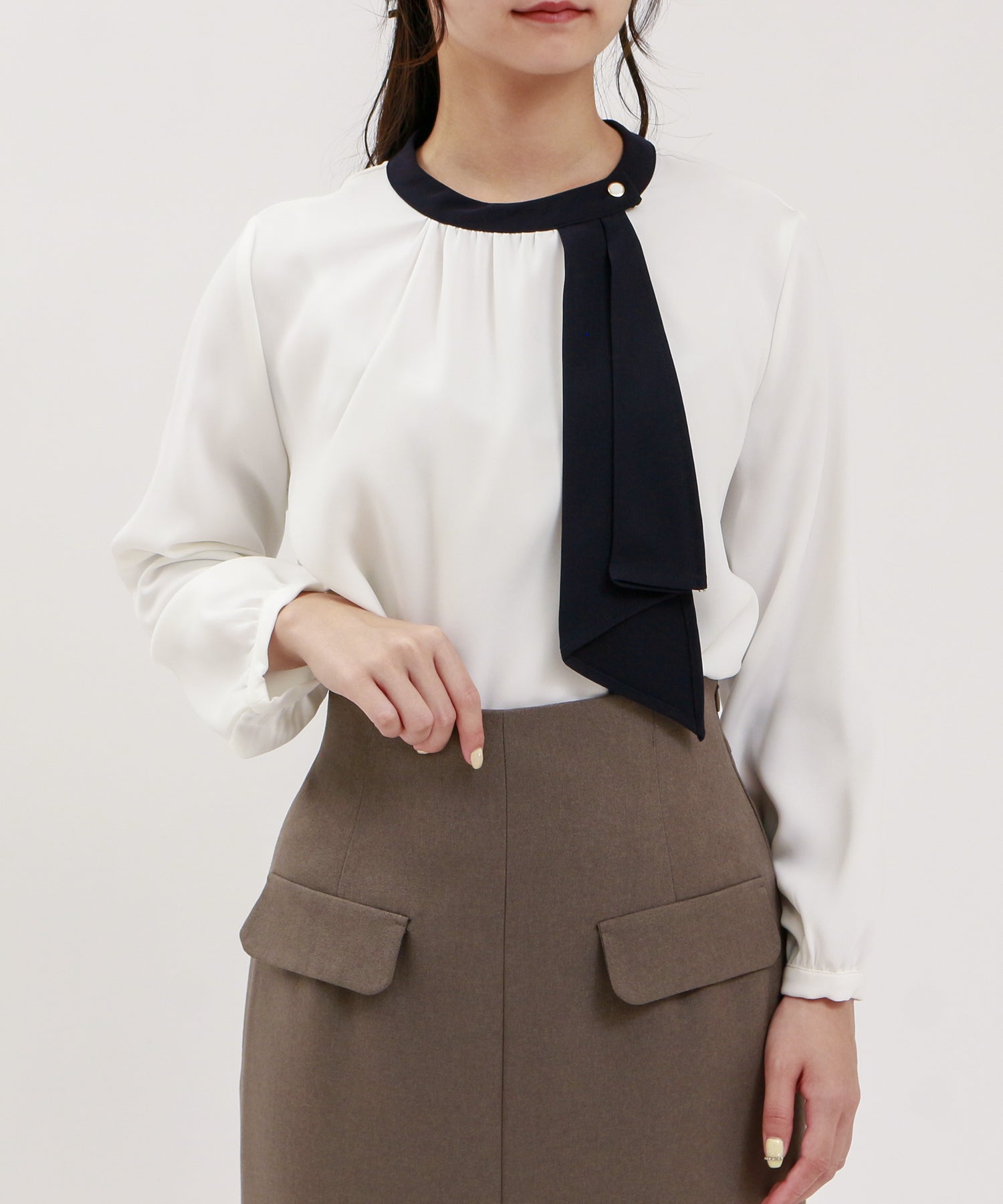 ホワイト×ネイビー model:160cm/骨格ウェーブ 着用サイズ:M