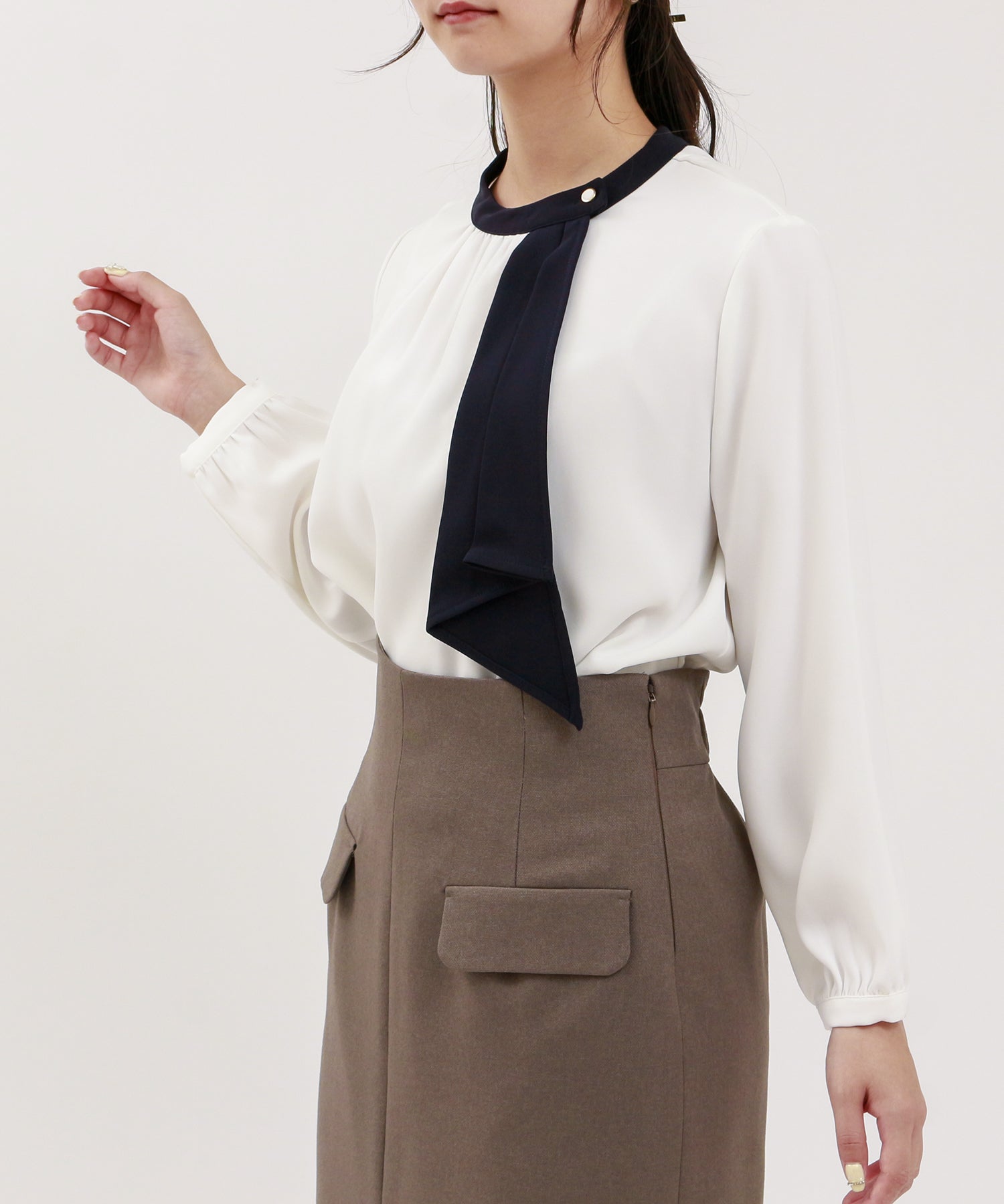 ホワイト×ネイビー model:160cm/骨格ウェーブ 着用サイズ:M