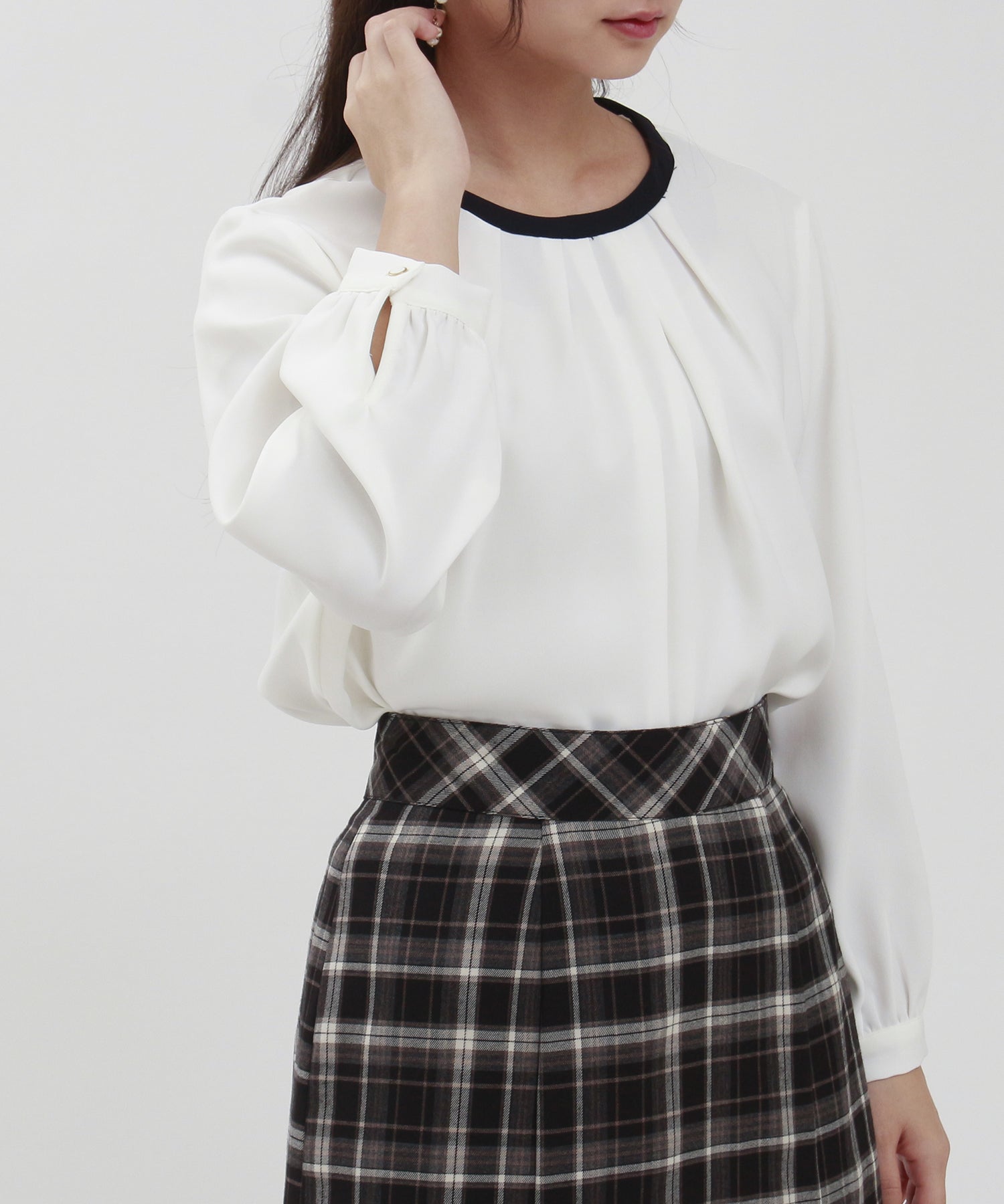 ホワイト×ネイビー model:160cm/骨格ウェーブ 着用サイズ:M