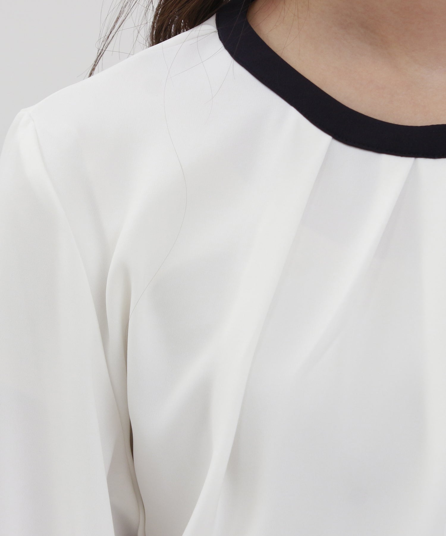 ディティール(ホワイト×ネイビー)