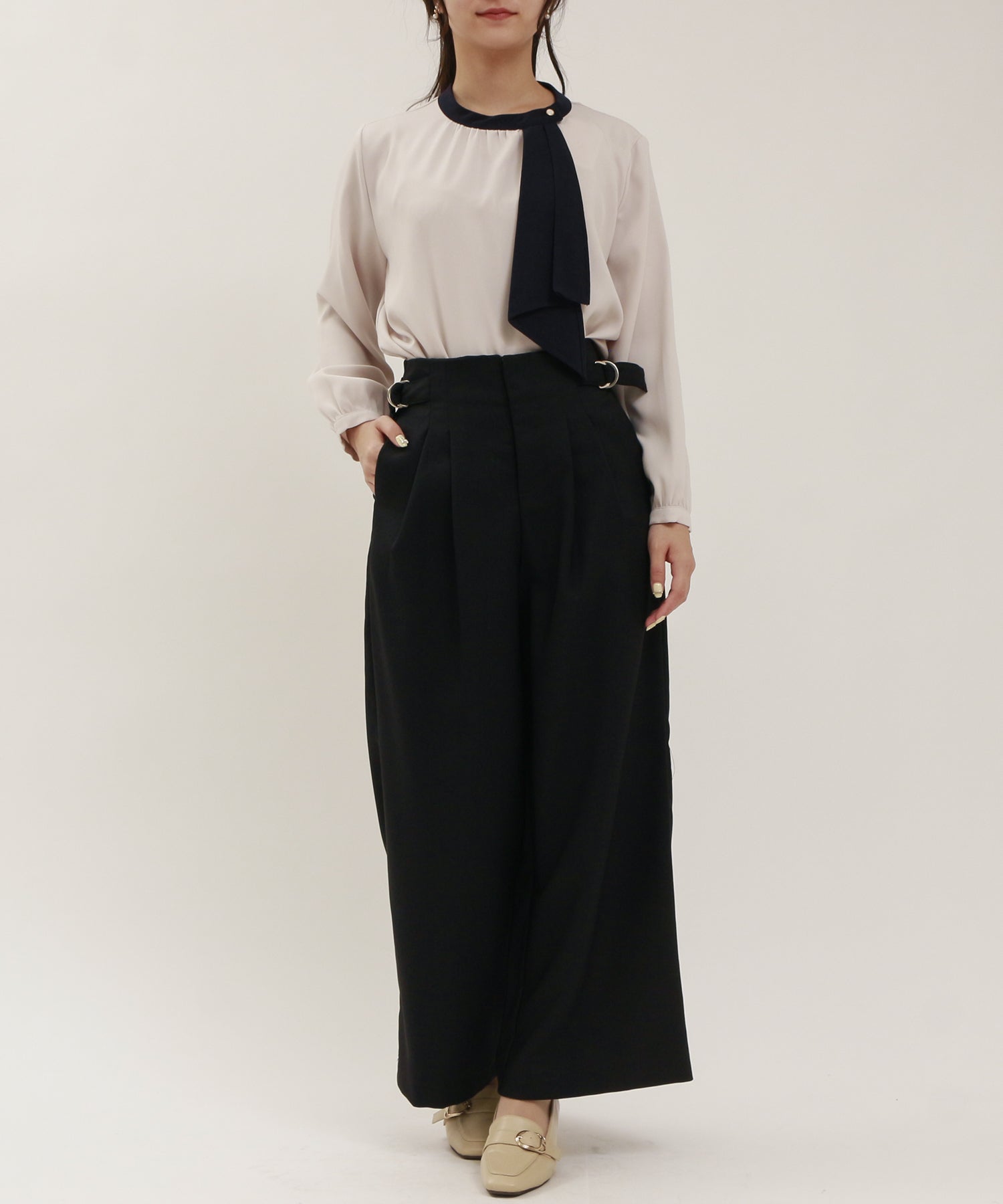 グレージュ model:160cm/骨格ウェーブ 着用サイズ:M