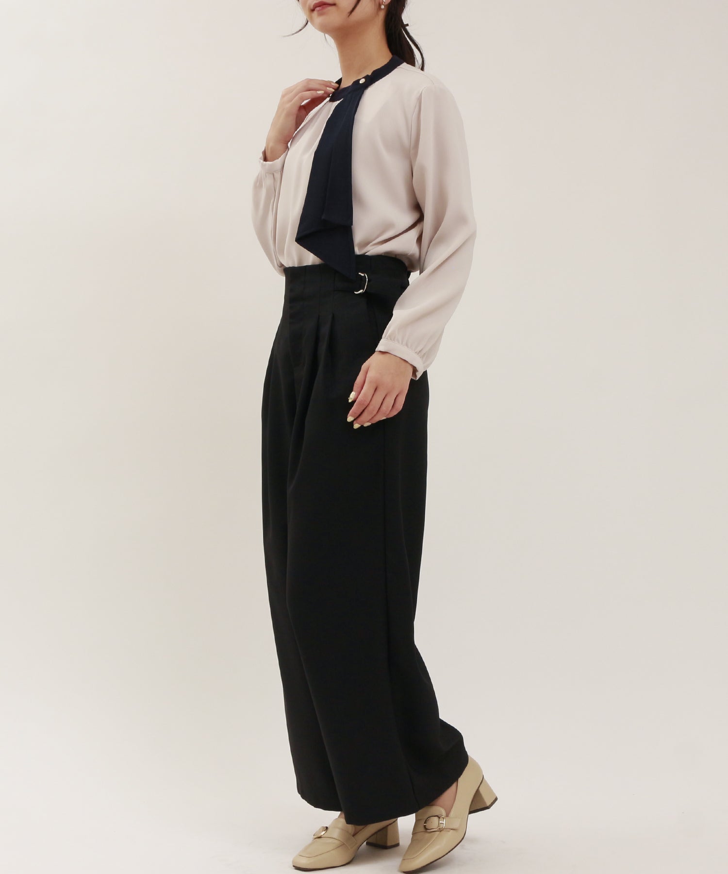 グレージュ model:160cm/骨格ウェーブ 着用サイズ:M