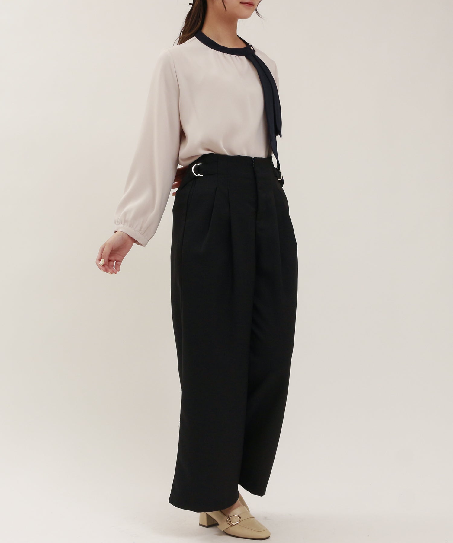 グレージュ model:160cm/骨格ウェーブ 着用サイズ:M