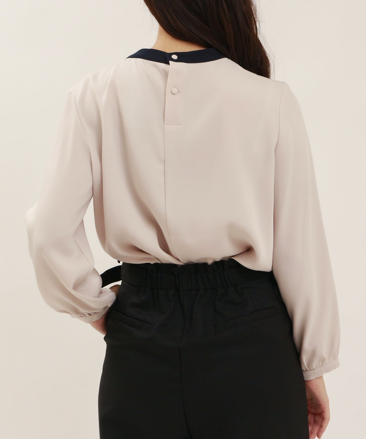 グレージュ model:160cm/骨格ウェーブ 着用サイズ:M