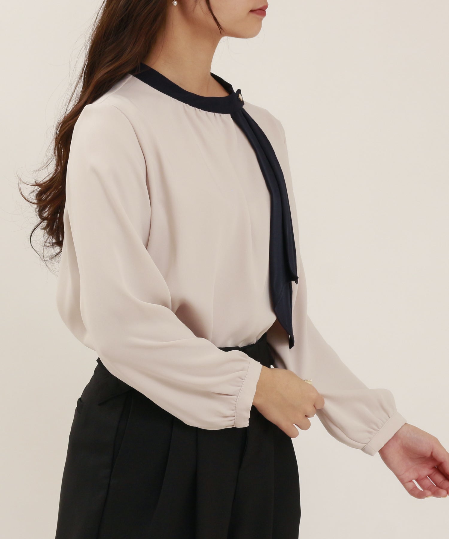 グレージュ model:160cm/骨格ウェーブ 着用サイズ:M