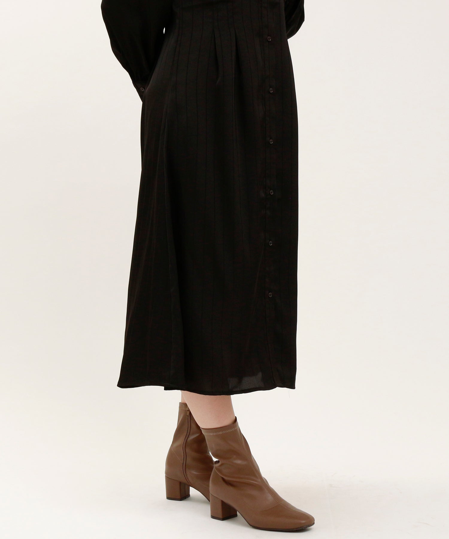 ブラック model:160cm/骨格ウェーブ 着用サイズ:M