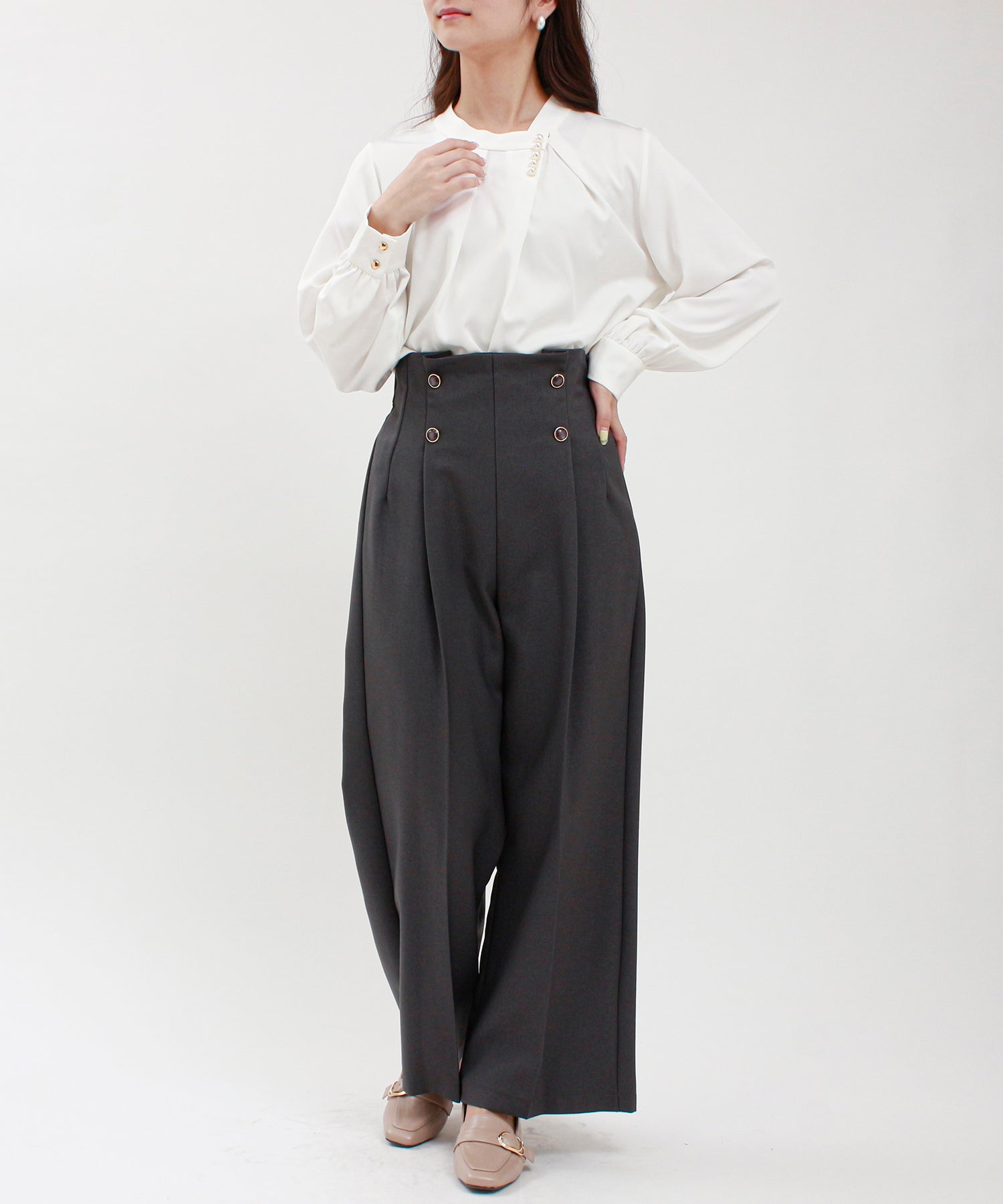 ホワイト model:160cm/骨格ウェーブ 着用サイズ:M