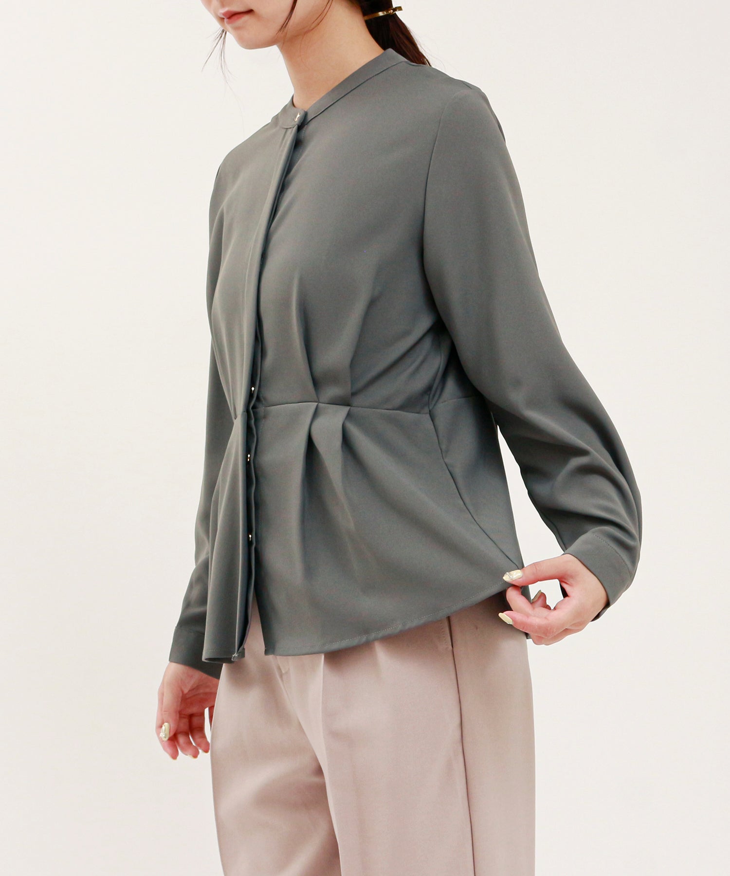 チャコール model:160cm/骨格ウェーブ 着用サイズ:M