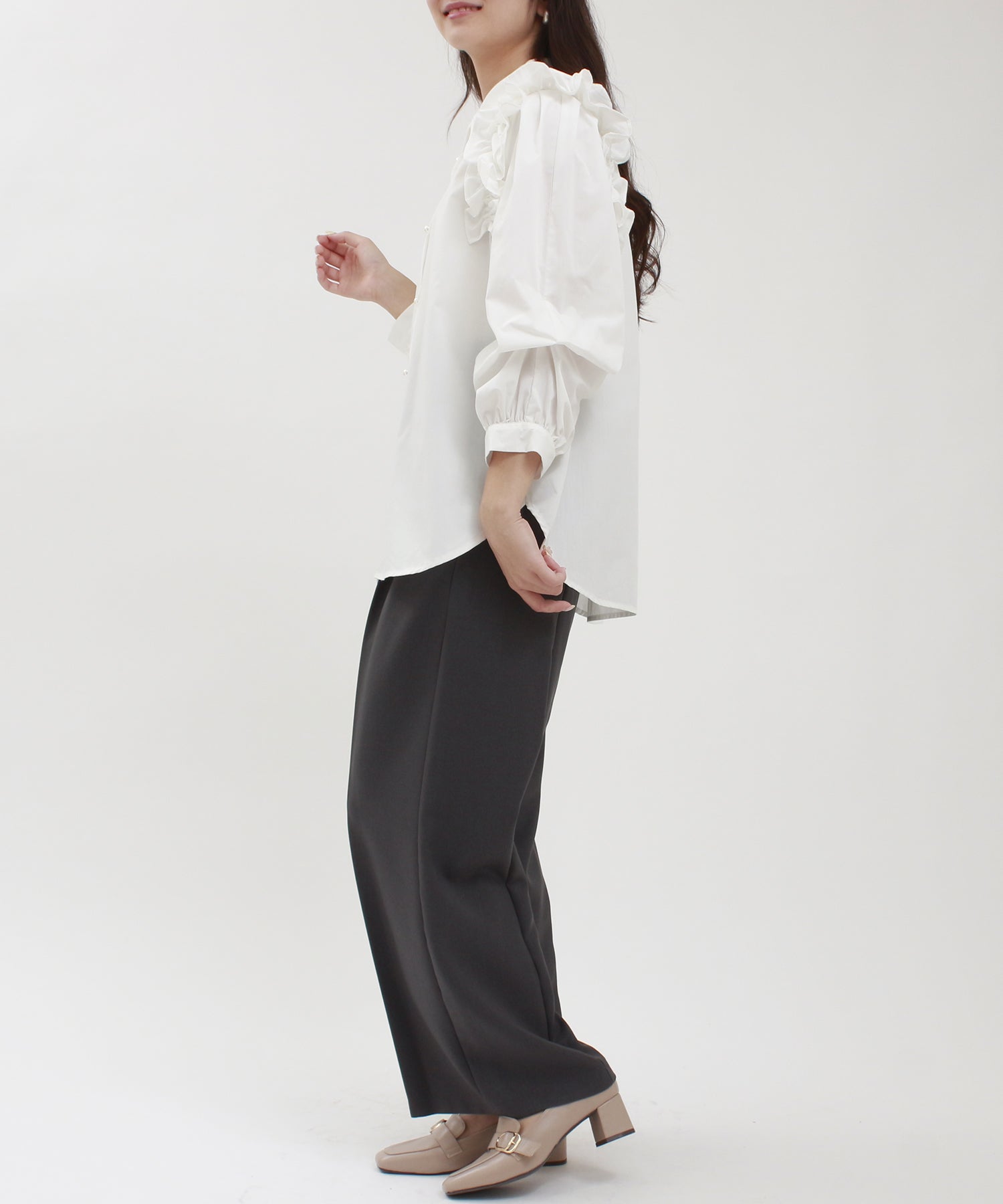 ホワイト model:160cm/骨格ウェーブ 着用サイズ:M