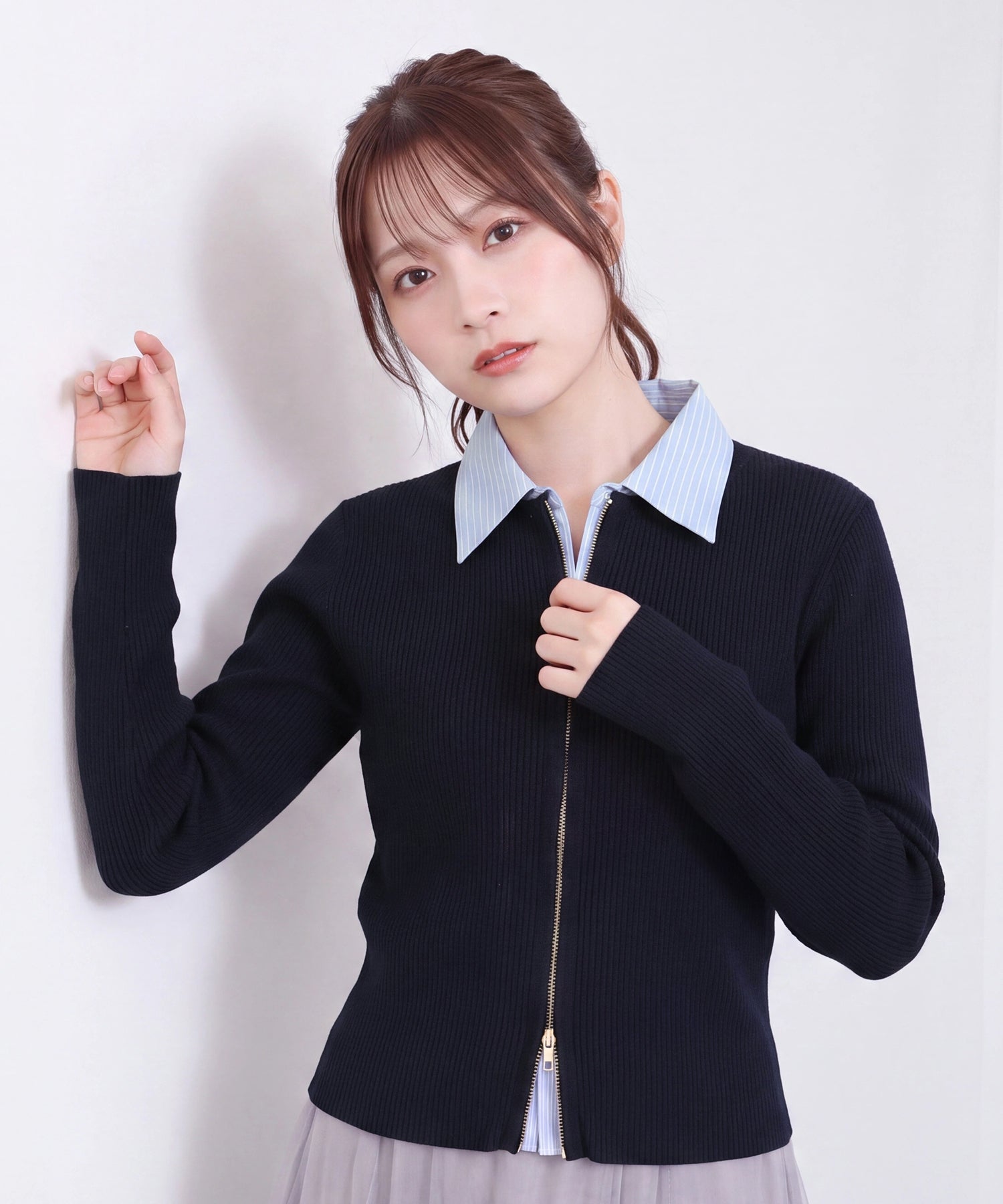 ネイビー(AI画像)　model：160　着用サイズ：M