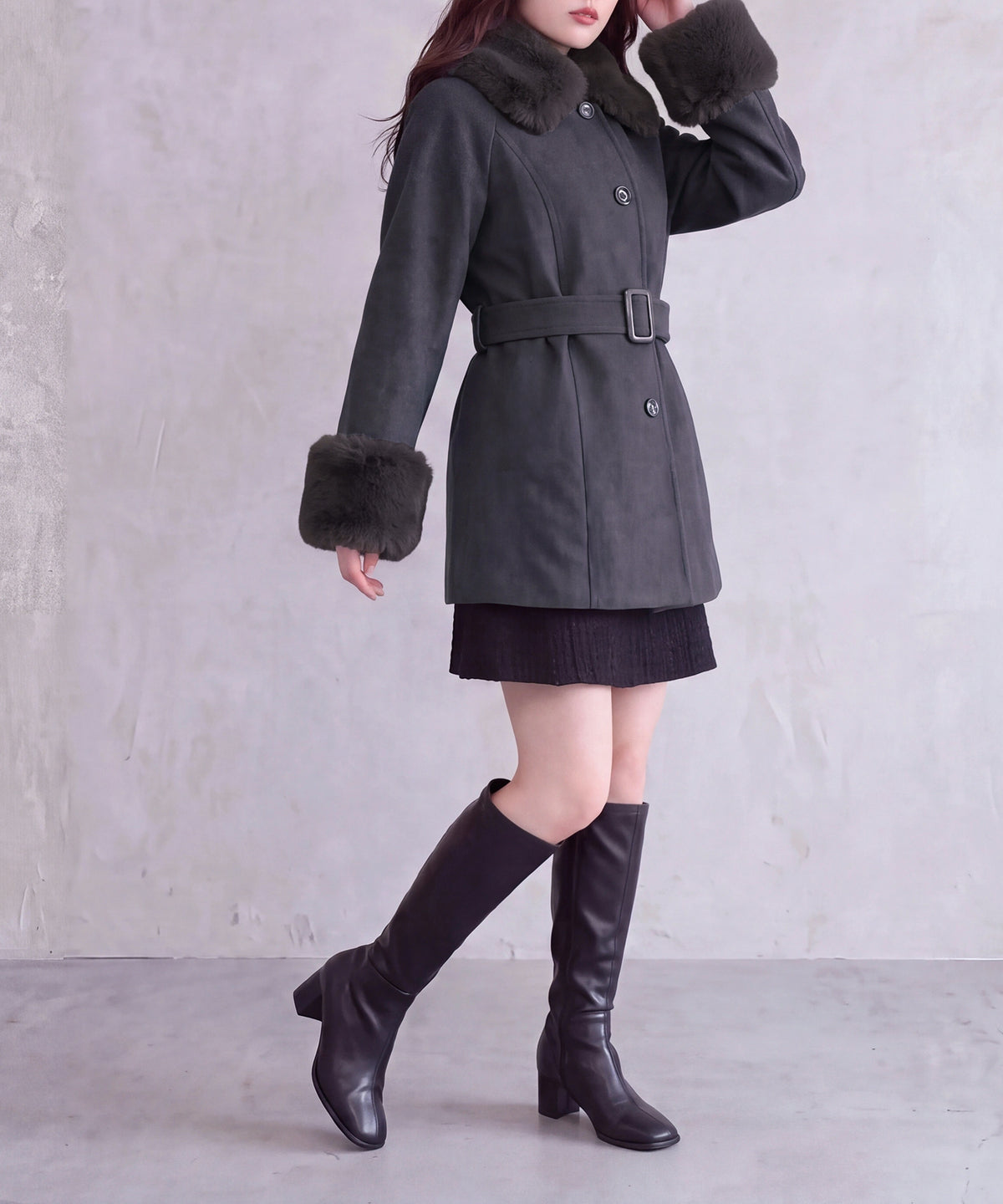チャコール(AI画像)　model: 160cm　着用サイズ: M