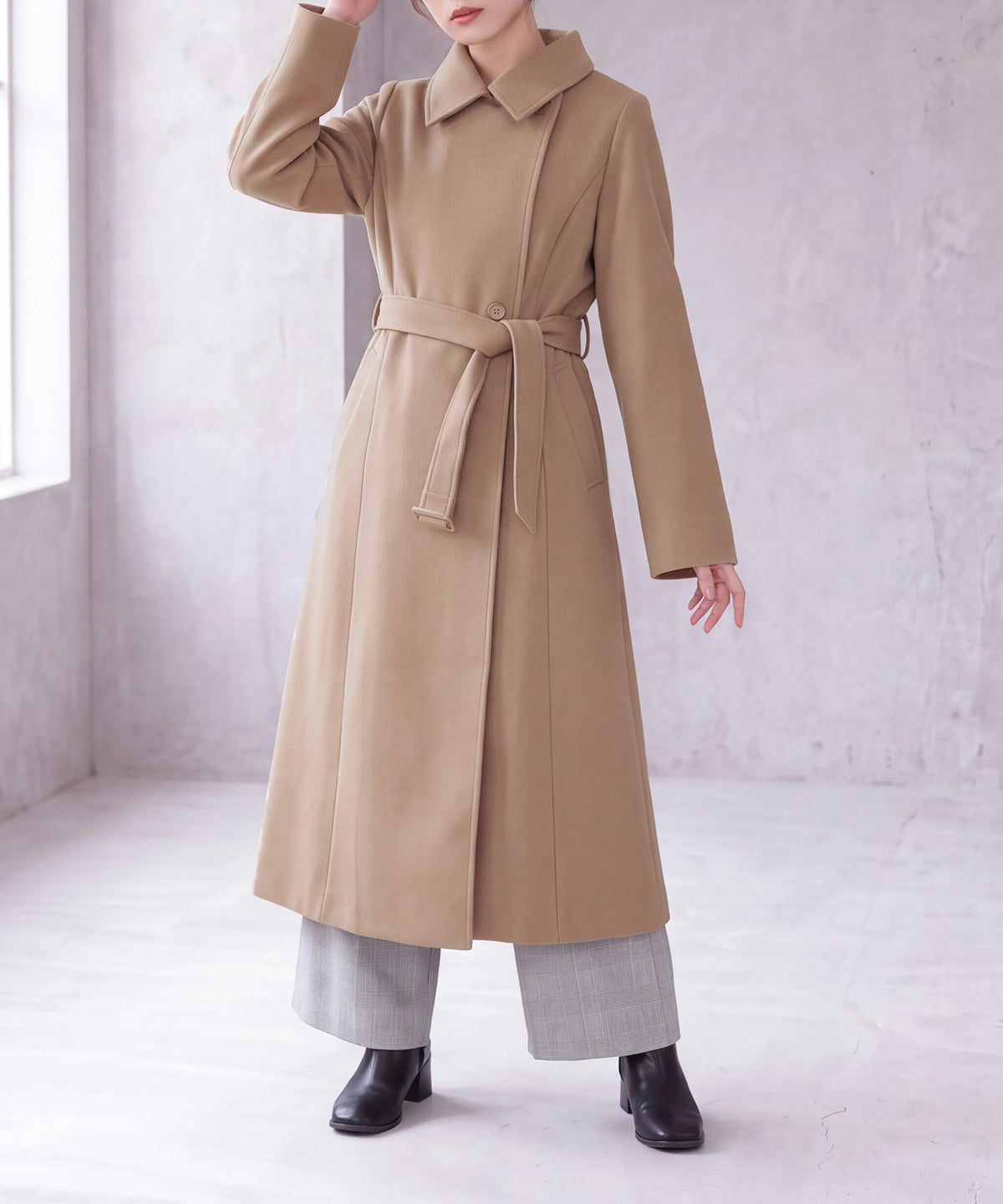 ベージュ(AI画像)　model：160cm　着用サイズ：M
