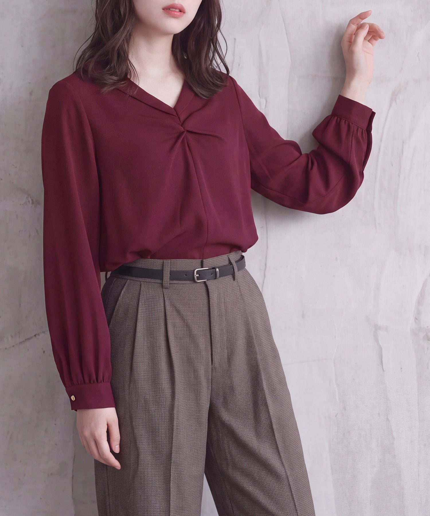 ワイン  (AI画像)model：160cm　着用サイズ：M