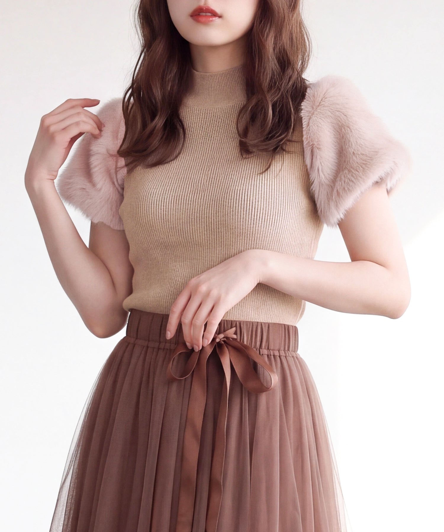ピンクベージュ　model：160　着用サイズ：M(AI画像)