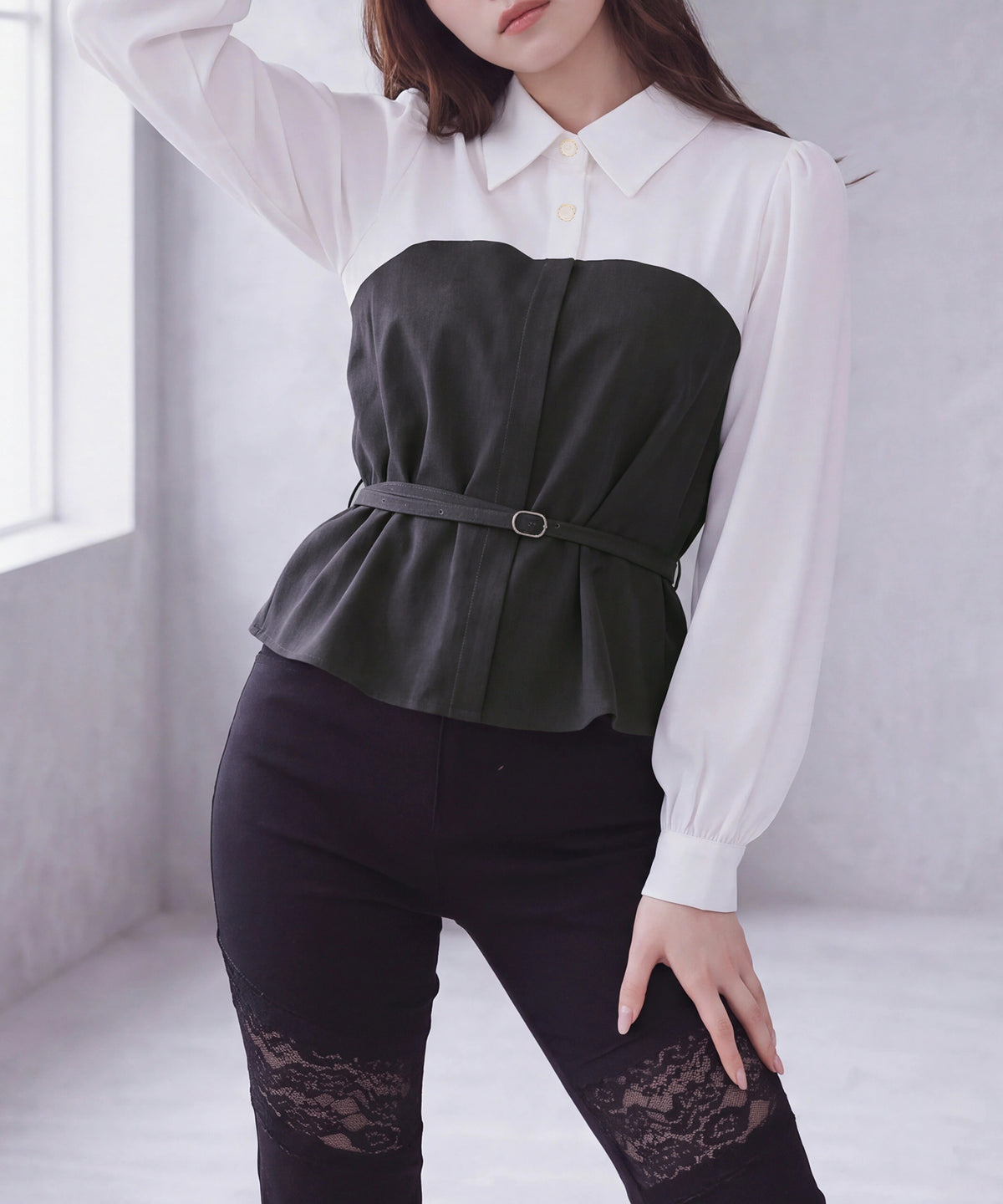 チャコール(×ホワイト)　model：160　着用サイズ：Ｍ　(AI画像)　