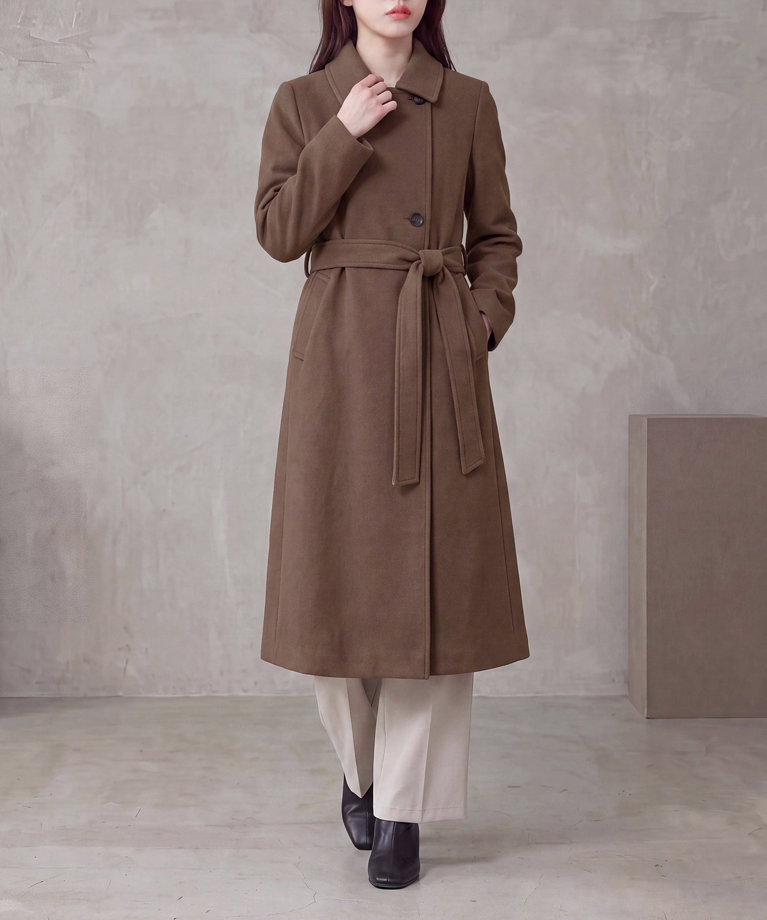 ブラウン　model：160　着用サイズ：M (AI画像)　