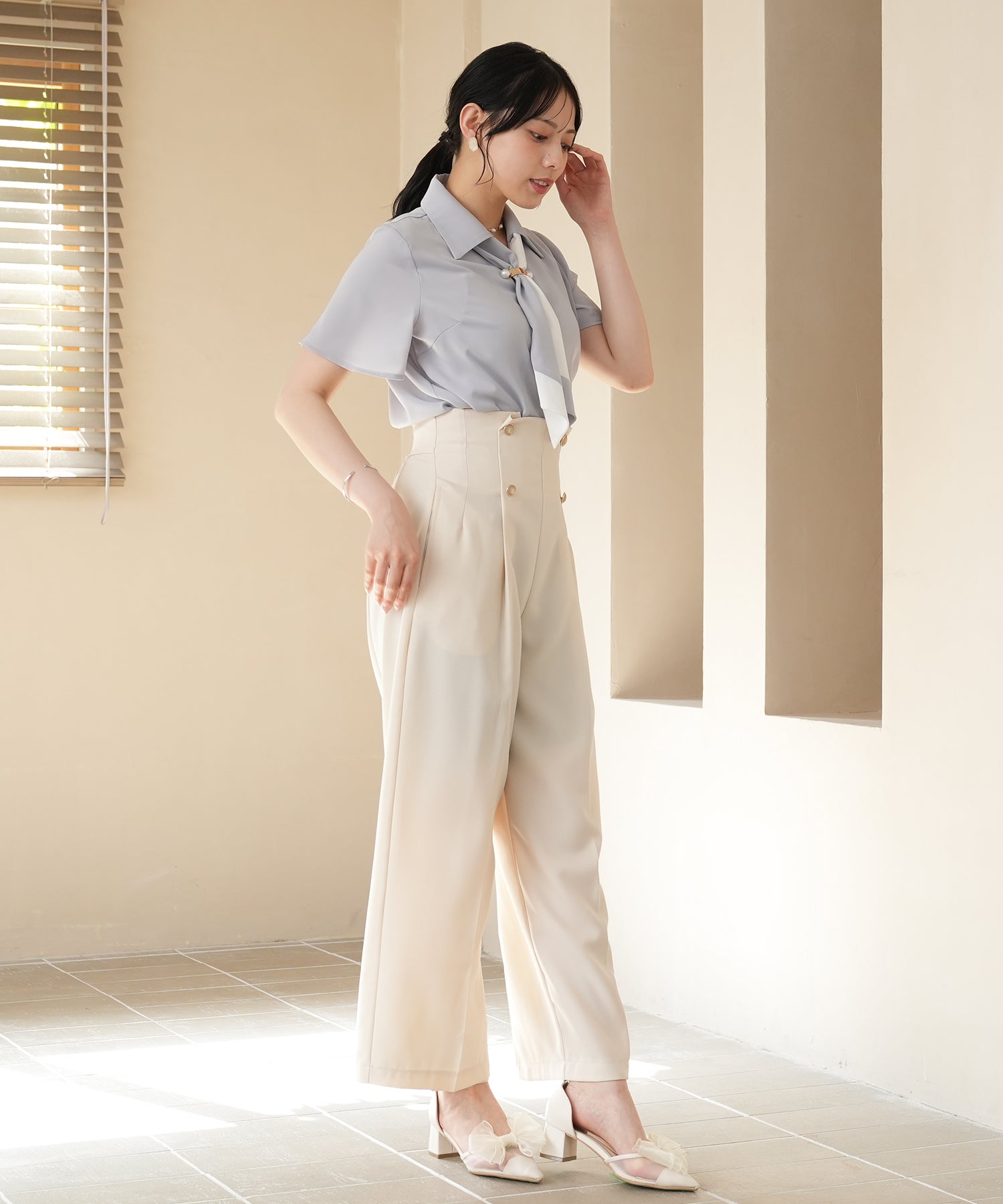 ベージュ　model：164　着用サイズ：M