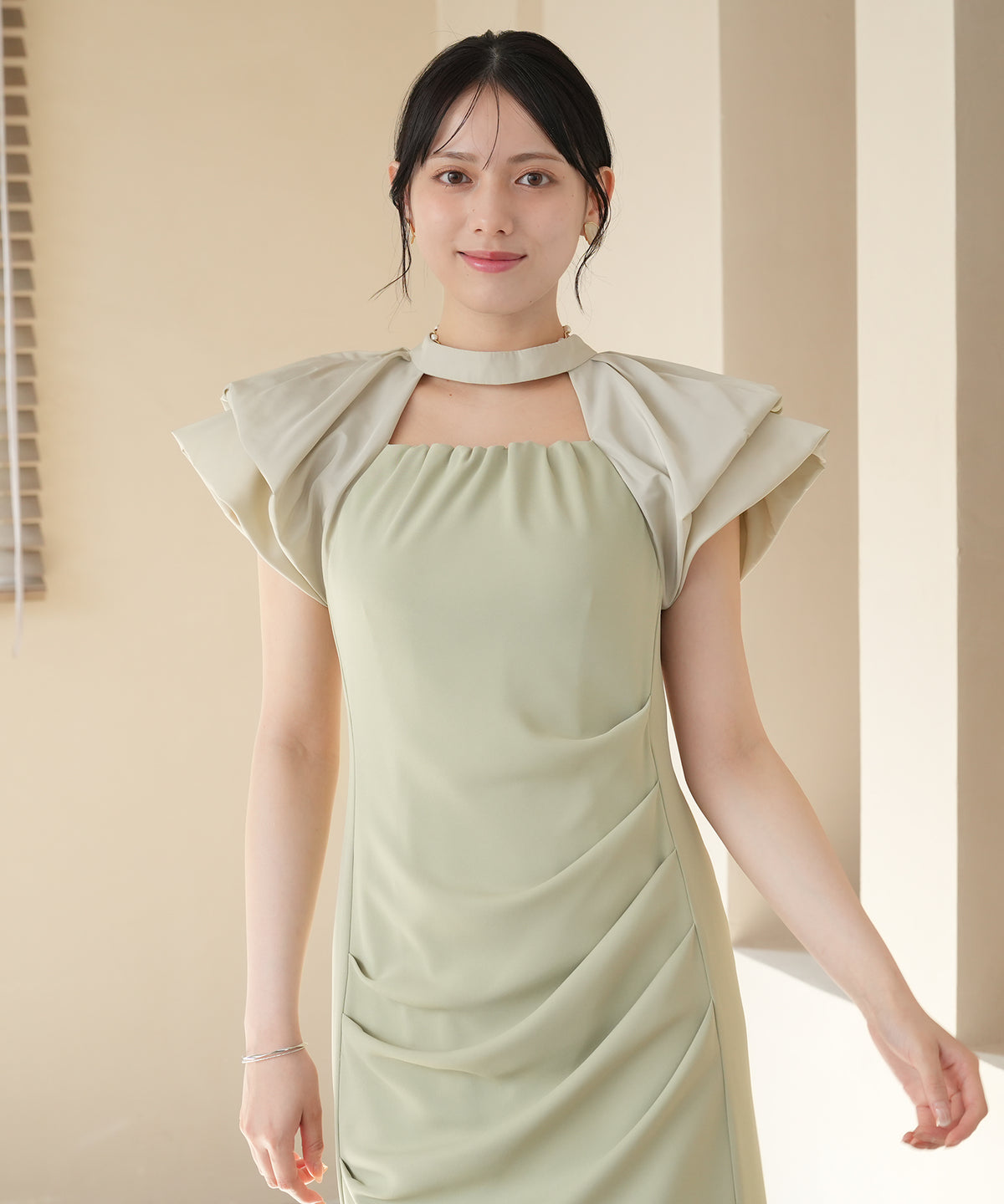 グリーン　MODEL：164　着用サイズ：M