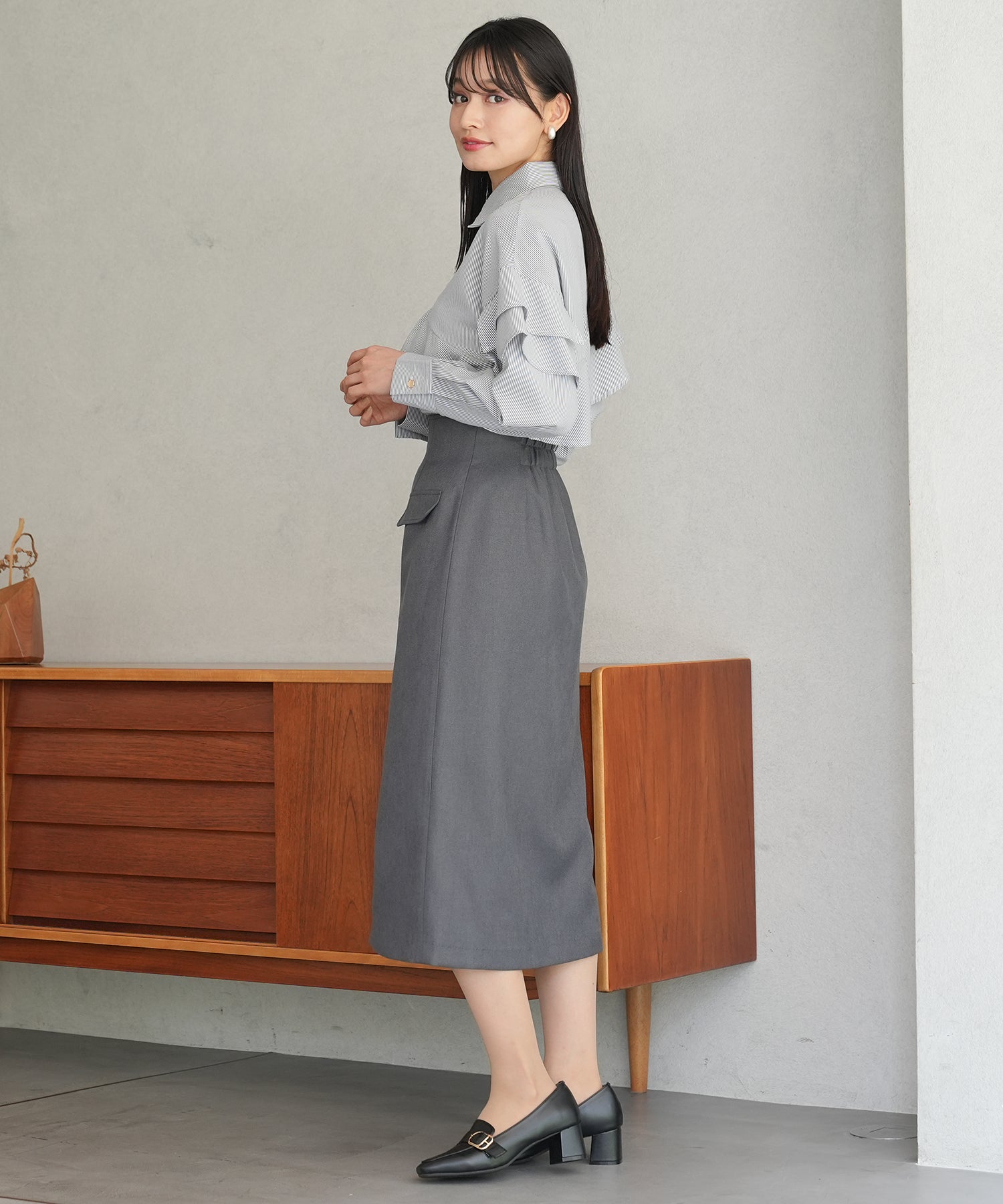 PROPORTION BODY DRESSING｜アシメラッフルブラウス | Rakuten