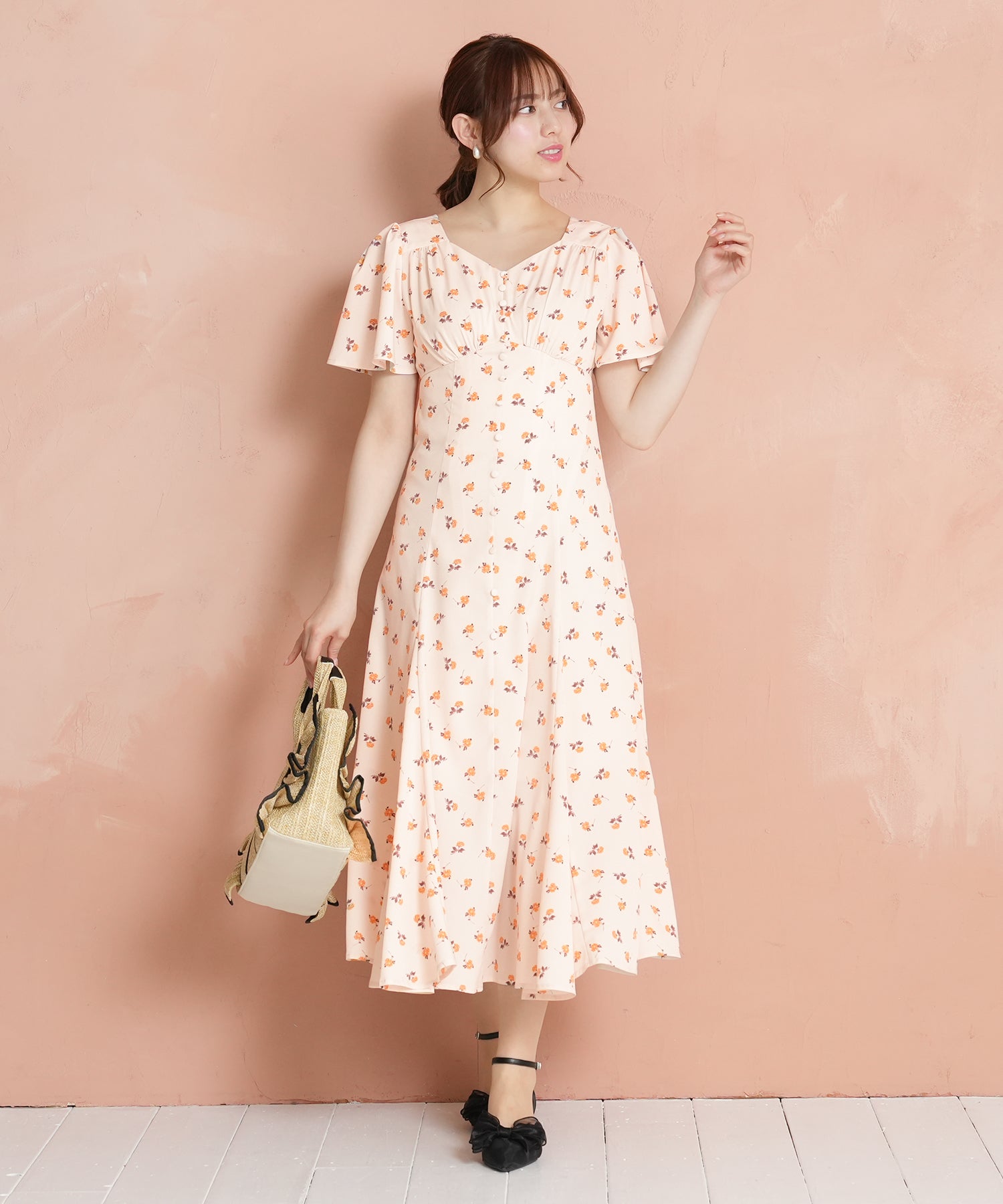 ベージュ　model：164　着用サイズ：M