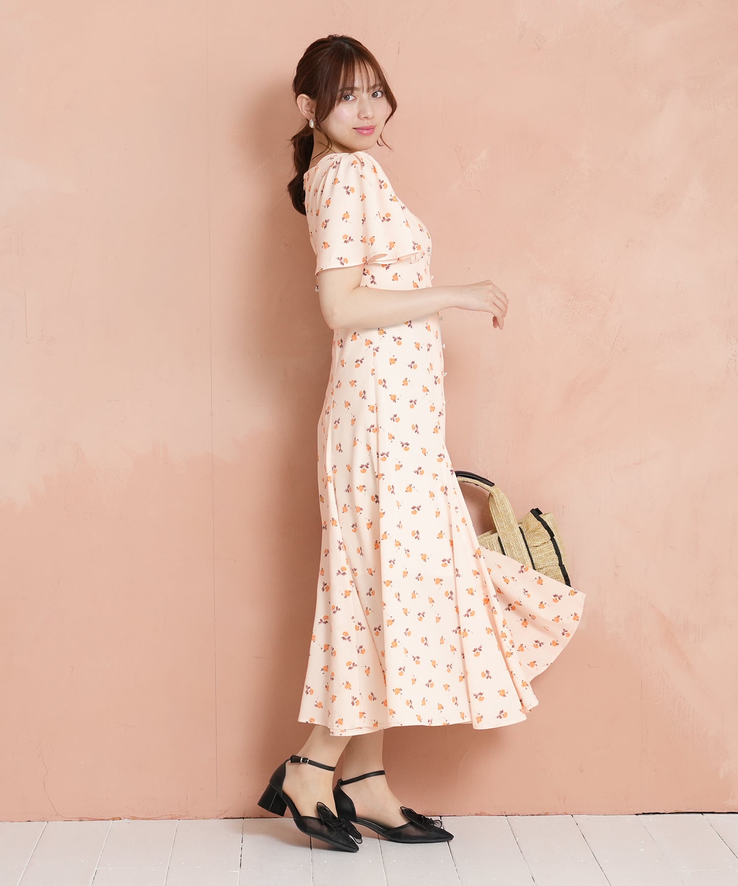 ベージュ　model：164　着用サイズ：M