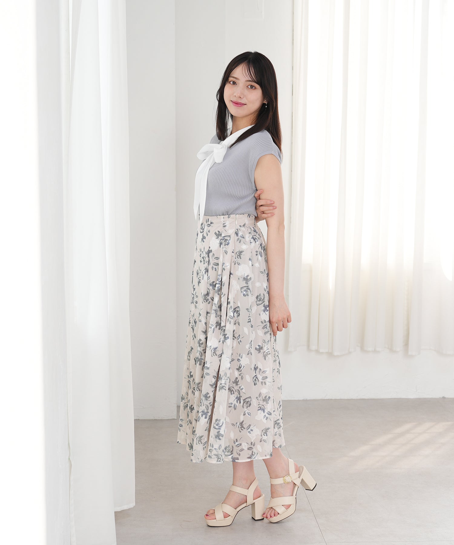ホワイト　model：164　着用サイズ：M
