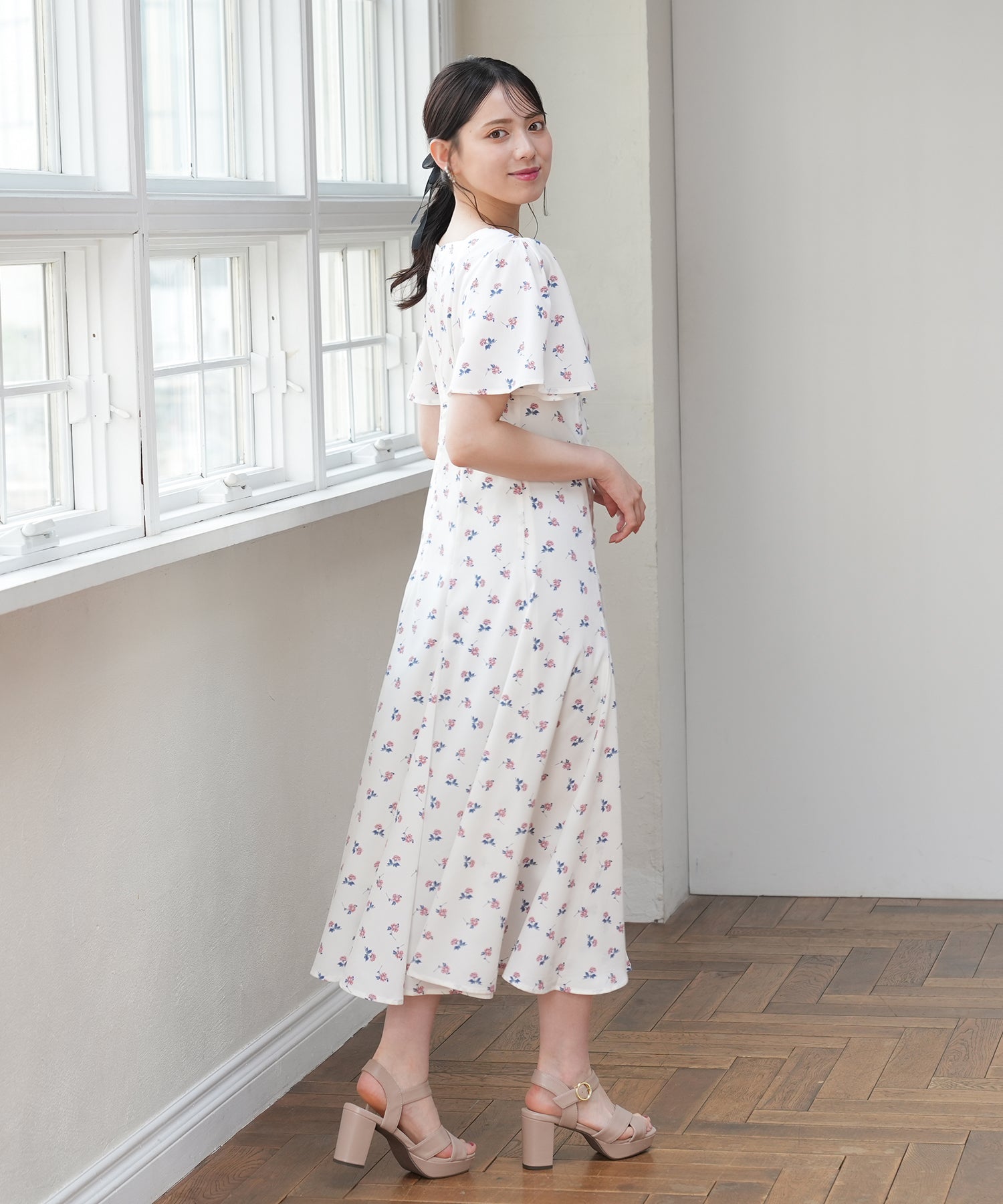 ホワイト　model：164　着用サイズ：M