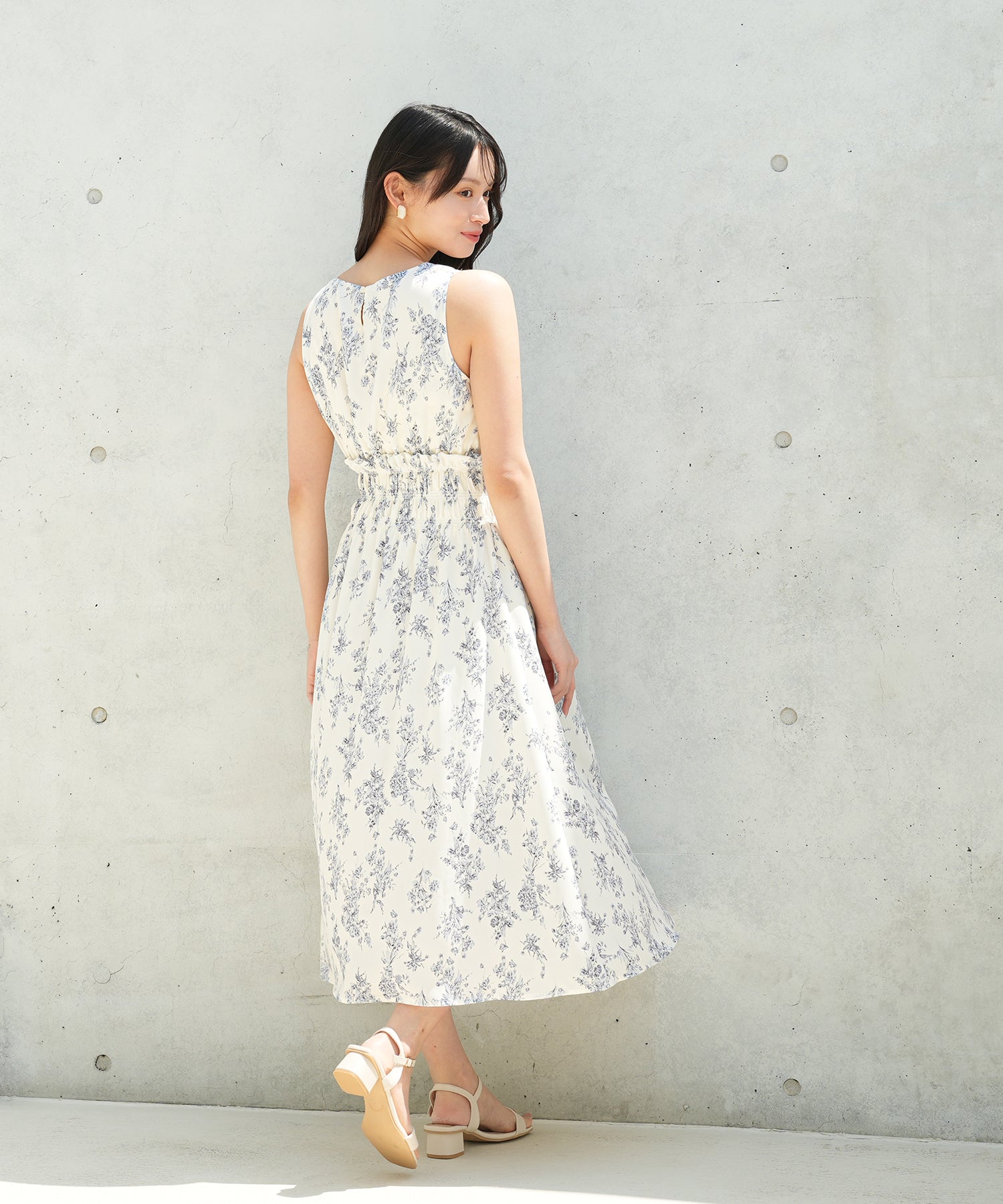 ホワイト　model:165　着用サイズ：M