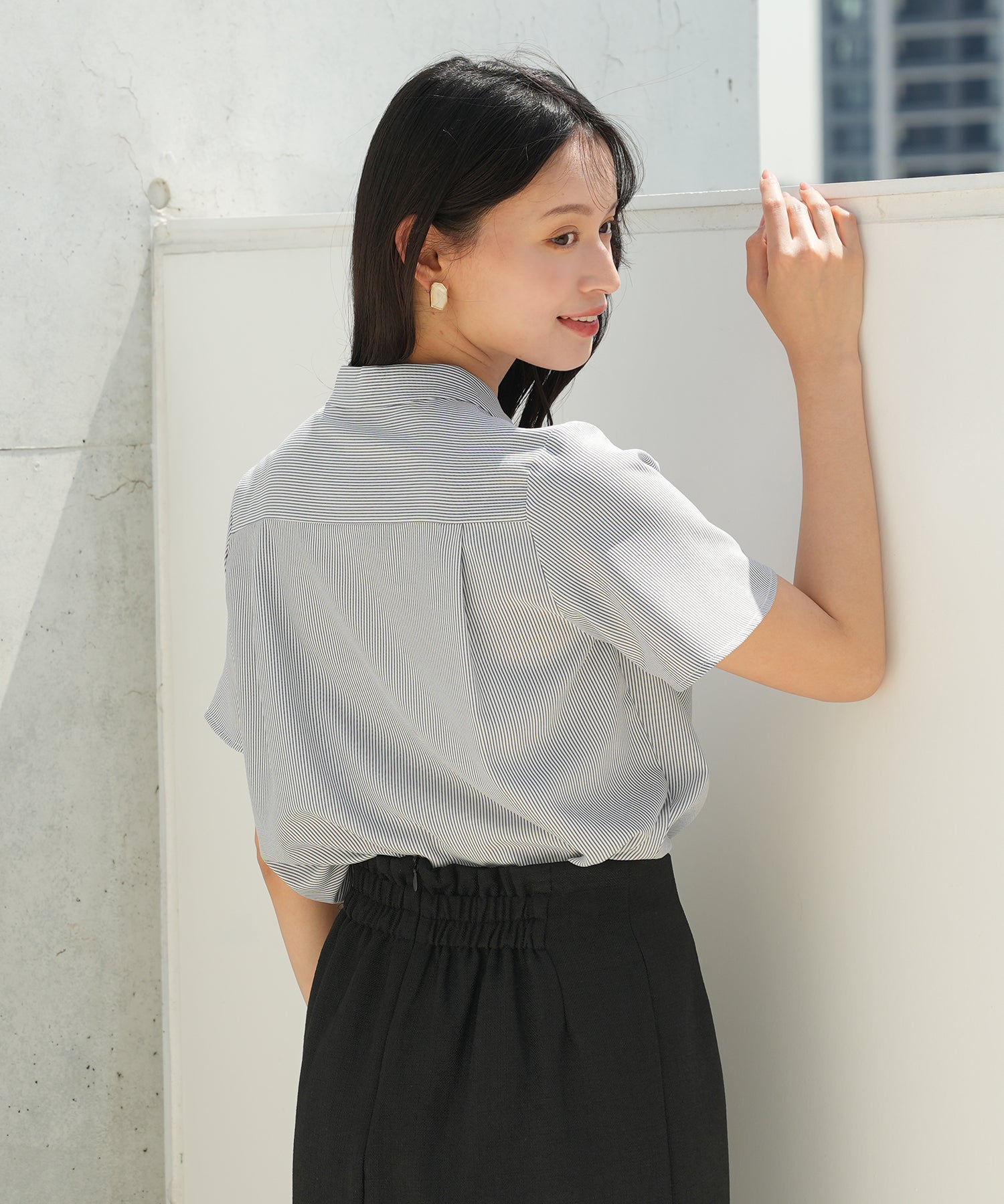 ホワイト×ブラック　model：165　着用サイズ：M