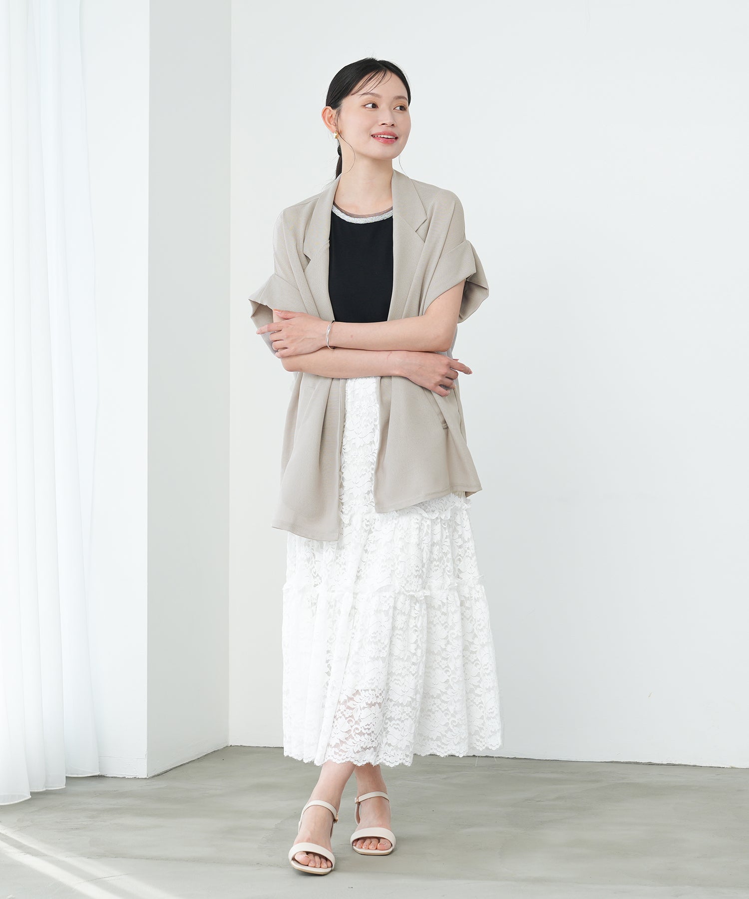 ベージュ　model：165　着用サイズ：M