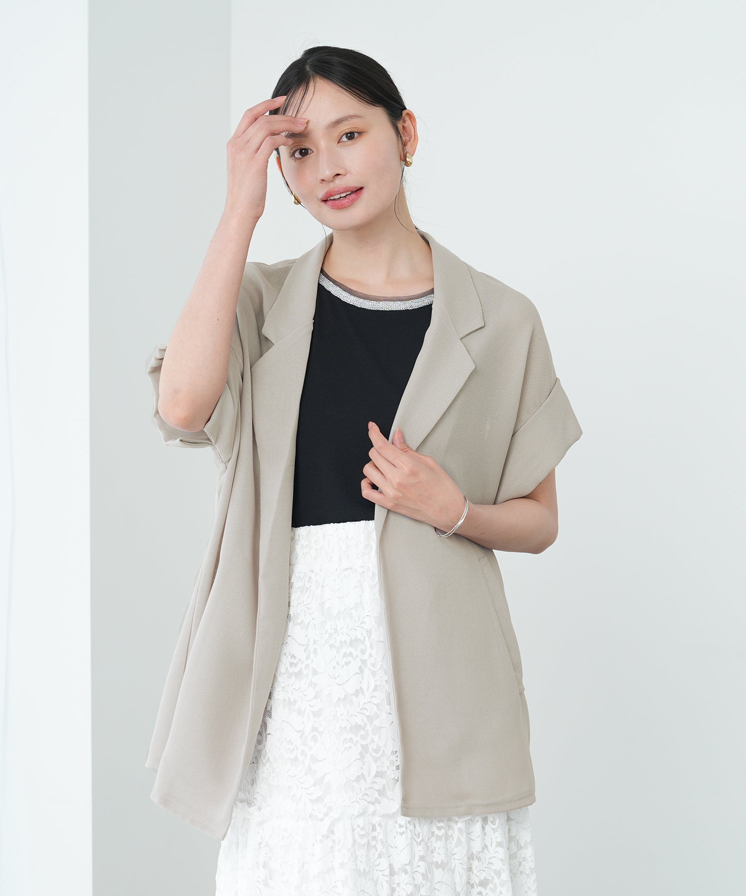ベージュ　model：165　着用サイズ：M