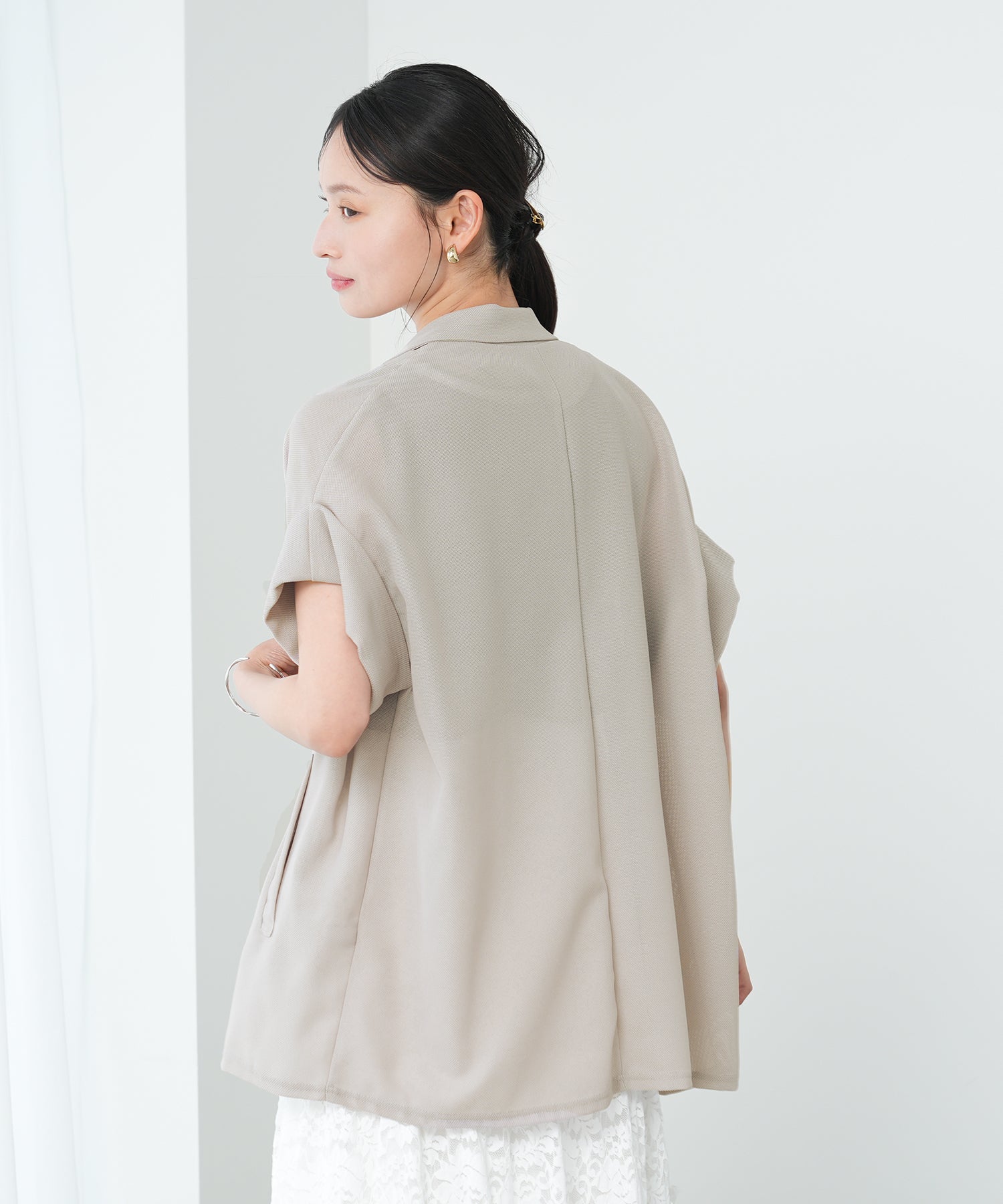 ベージュ　model：165　着用サイズ：M