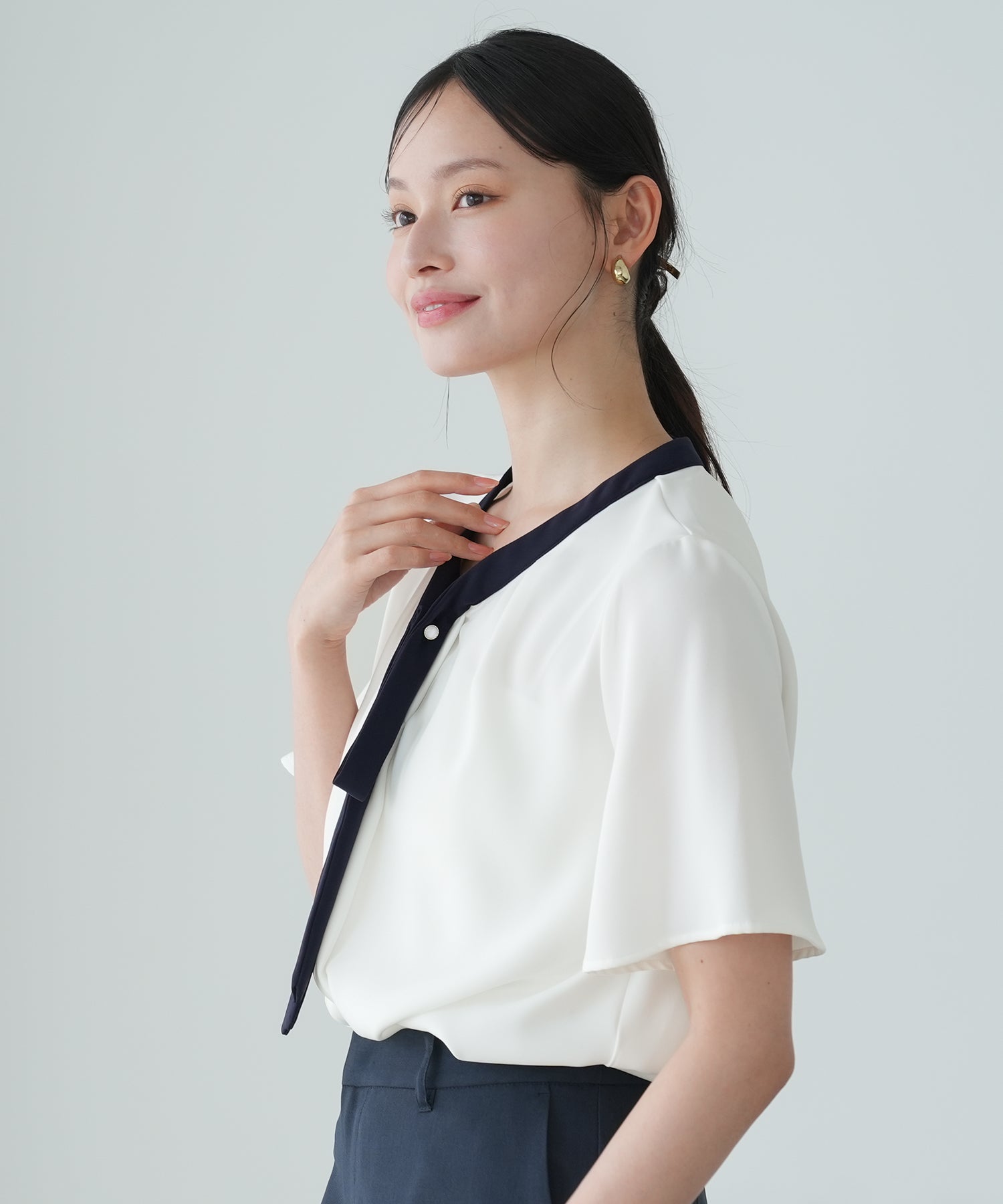 ホワイト×ネイビー　model：165cm　着用サイズ：M