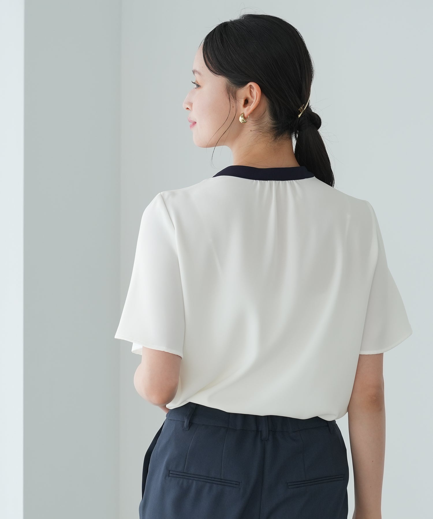 ホワイト×ネイビー　model：165cm　着用サイズ：M