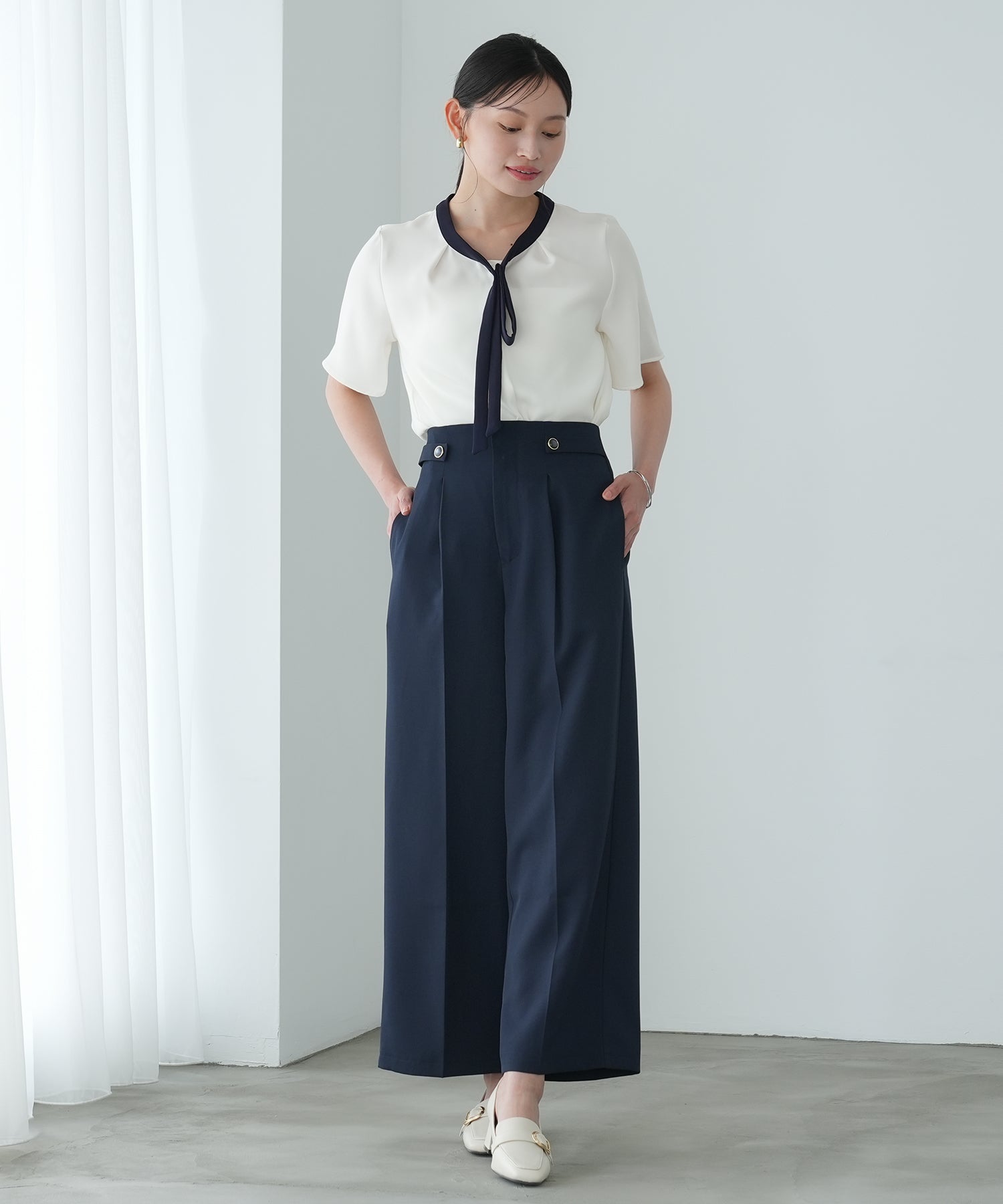 ホワイト×ネイビー　model：165cm　着用サイズ：M