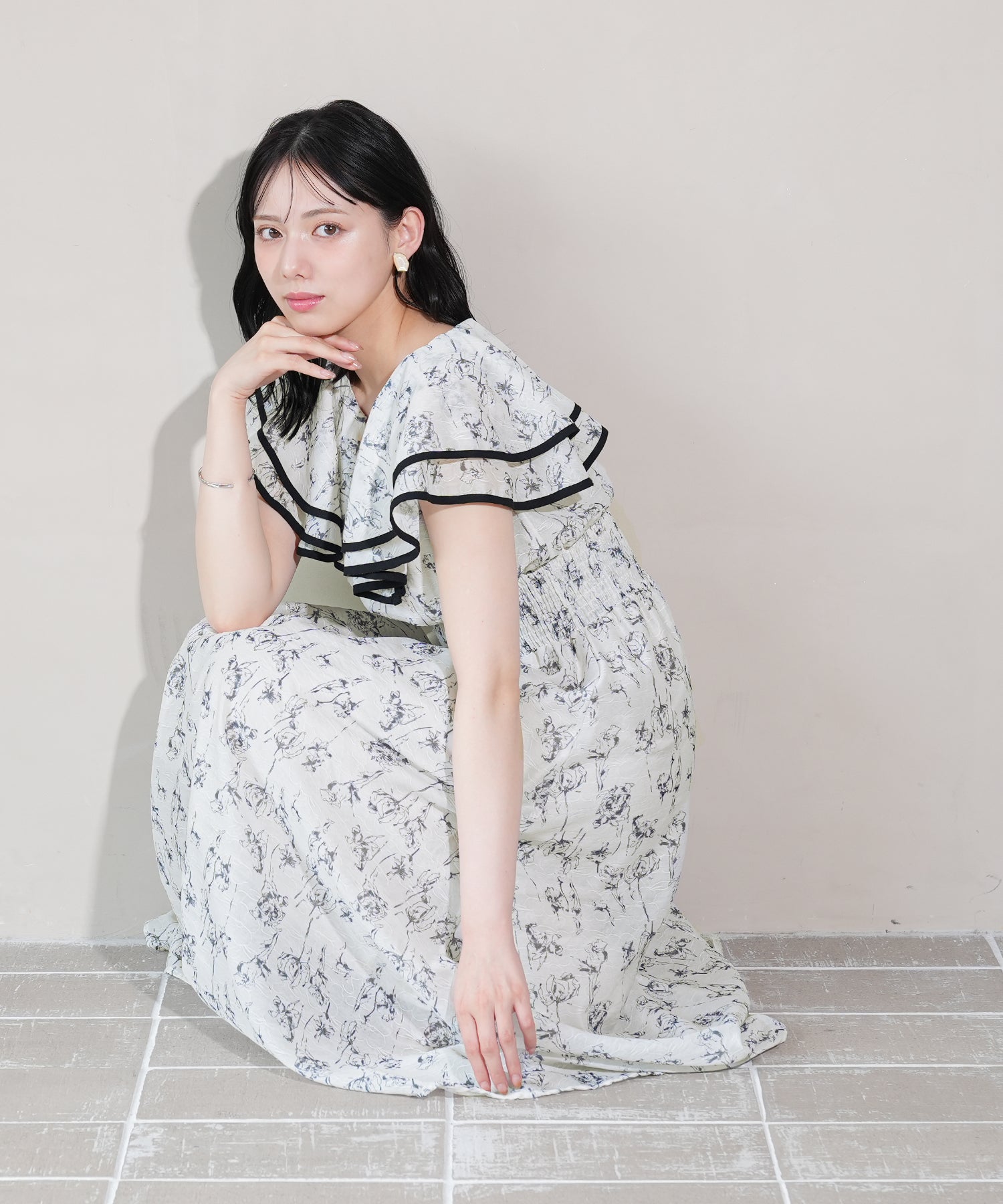 ホワイト×ブラック　model：164　着用サイズ：M