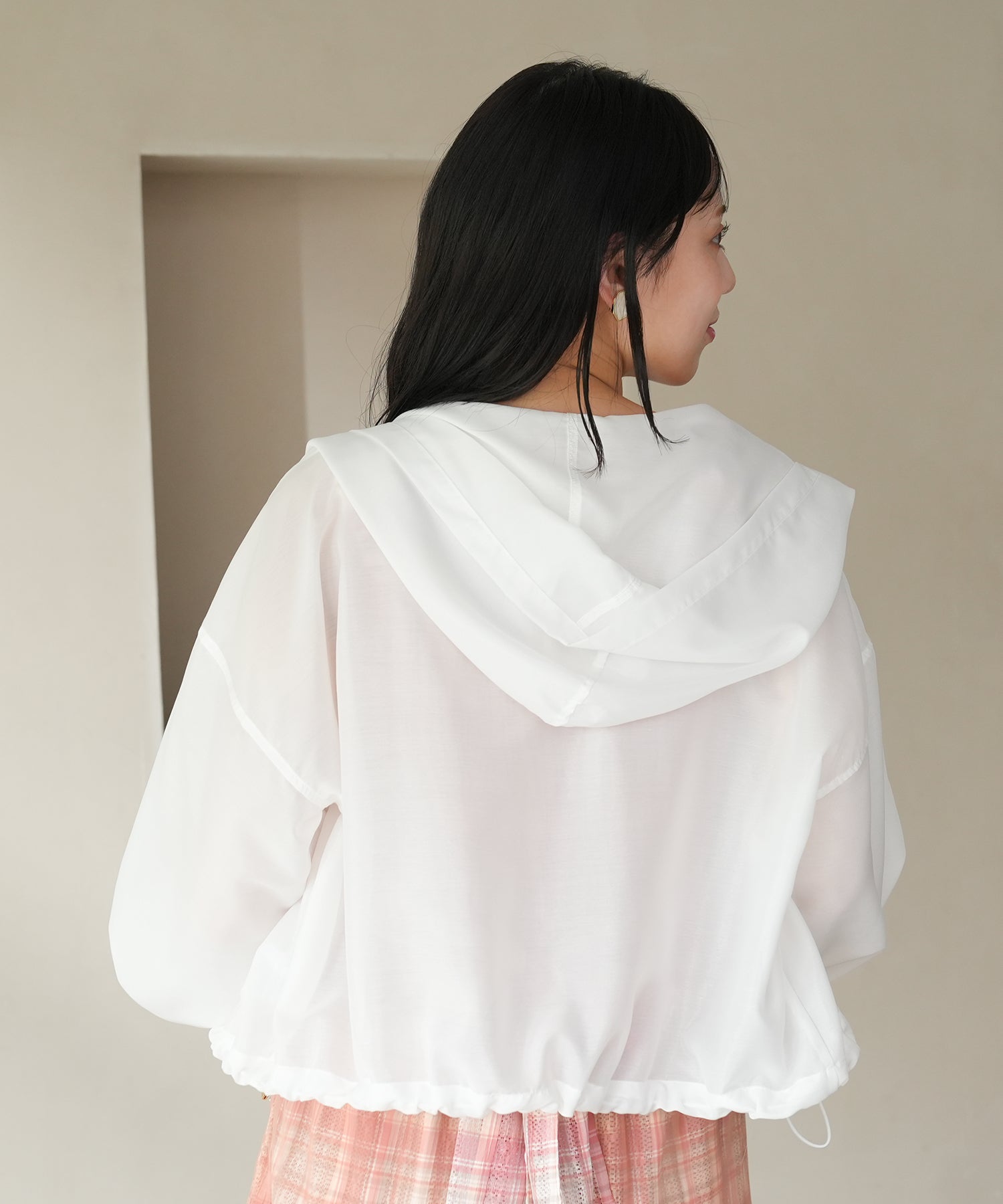 ホワイト　model：164㎝ 着用サイズ：M