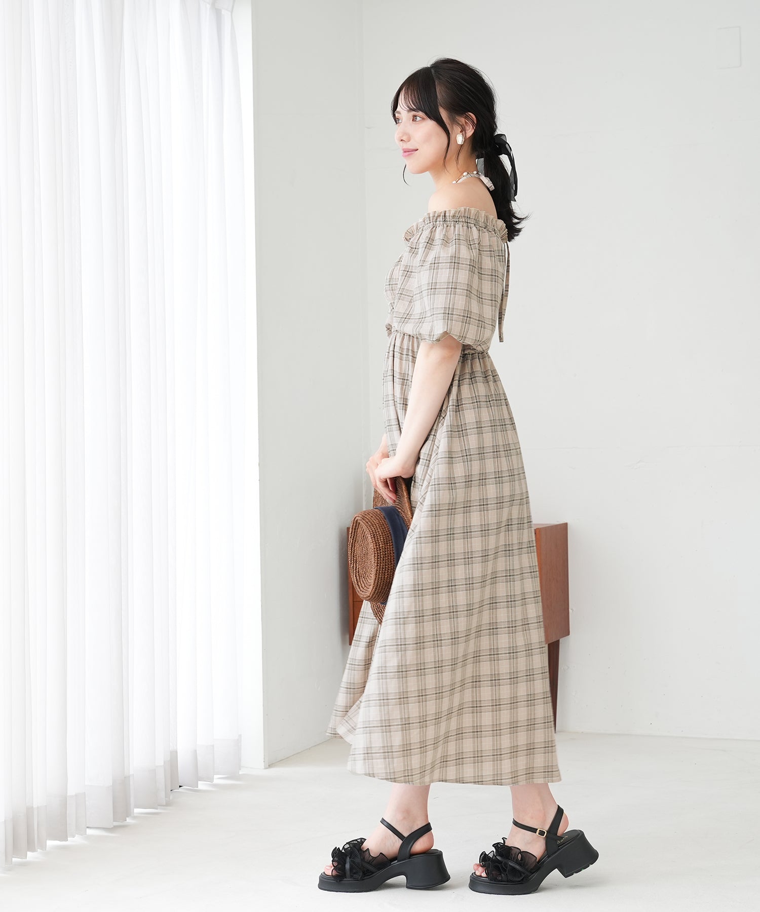 ベージュ　model：164　着用サイズ：M