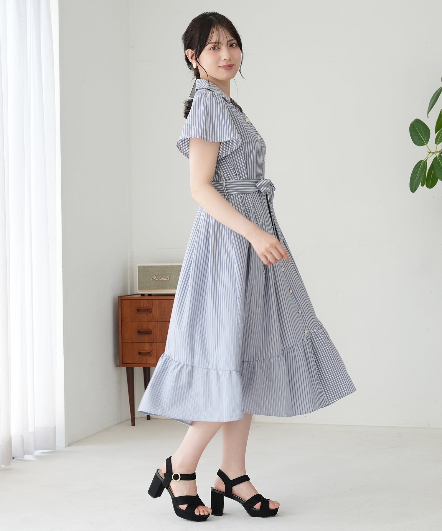 ホワイト×ブルー　model：164　着用サイズ：M