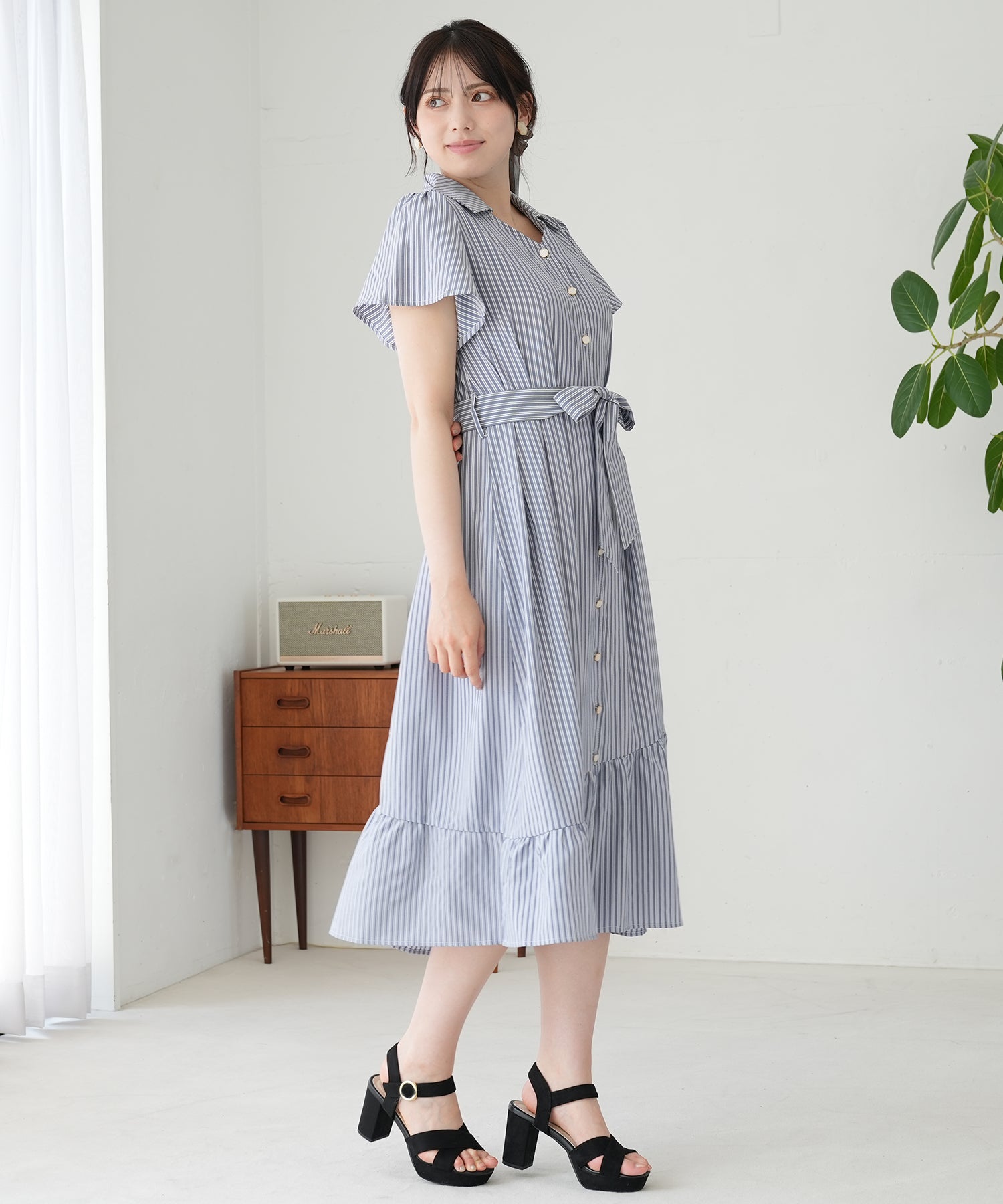 ホワイト×ブルー　model：164　着用サイズ：M