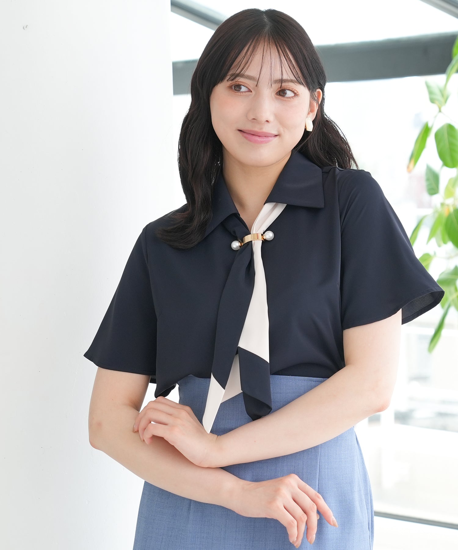 ①150Tシャツセット 金具使いバイカラーボウタイスキッパー半袖ブラウス