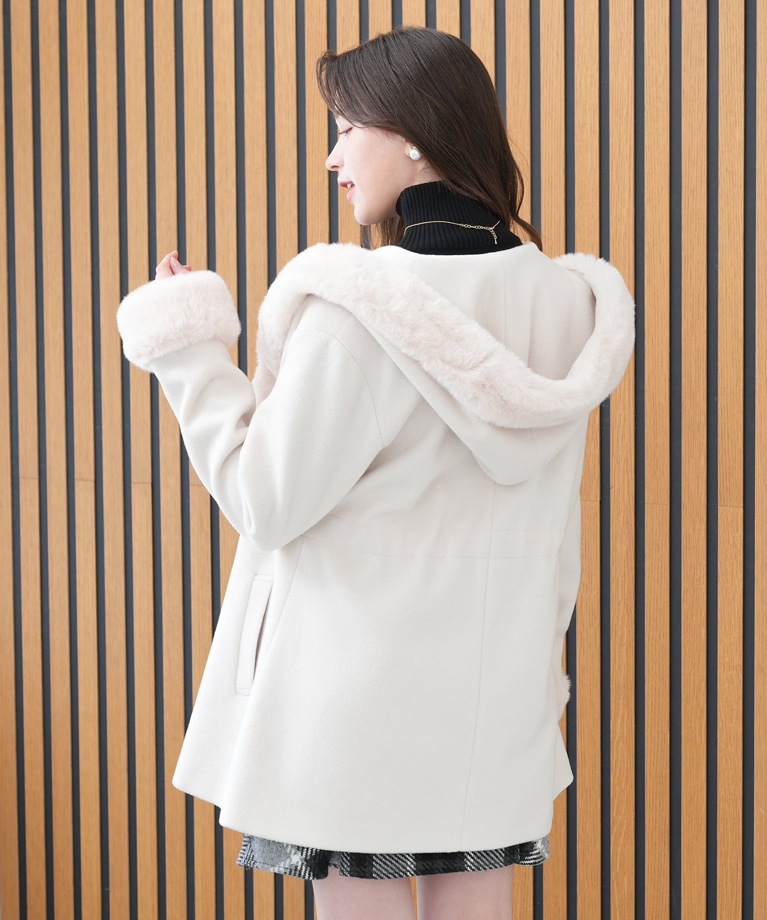 ホワイト　model：162　着用サイズ：M