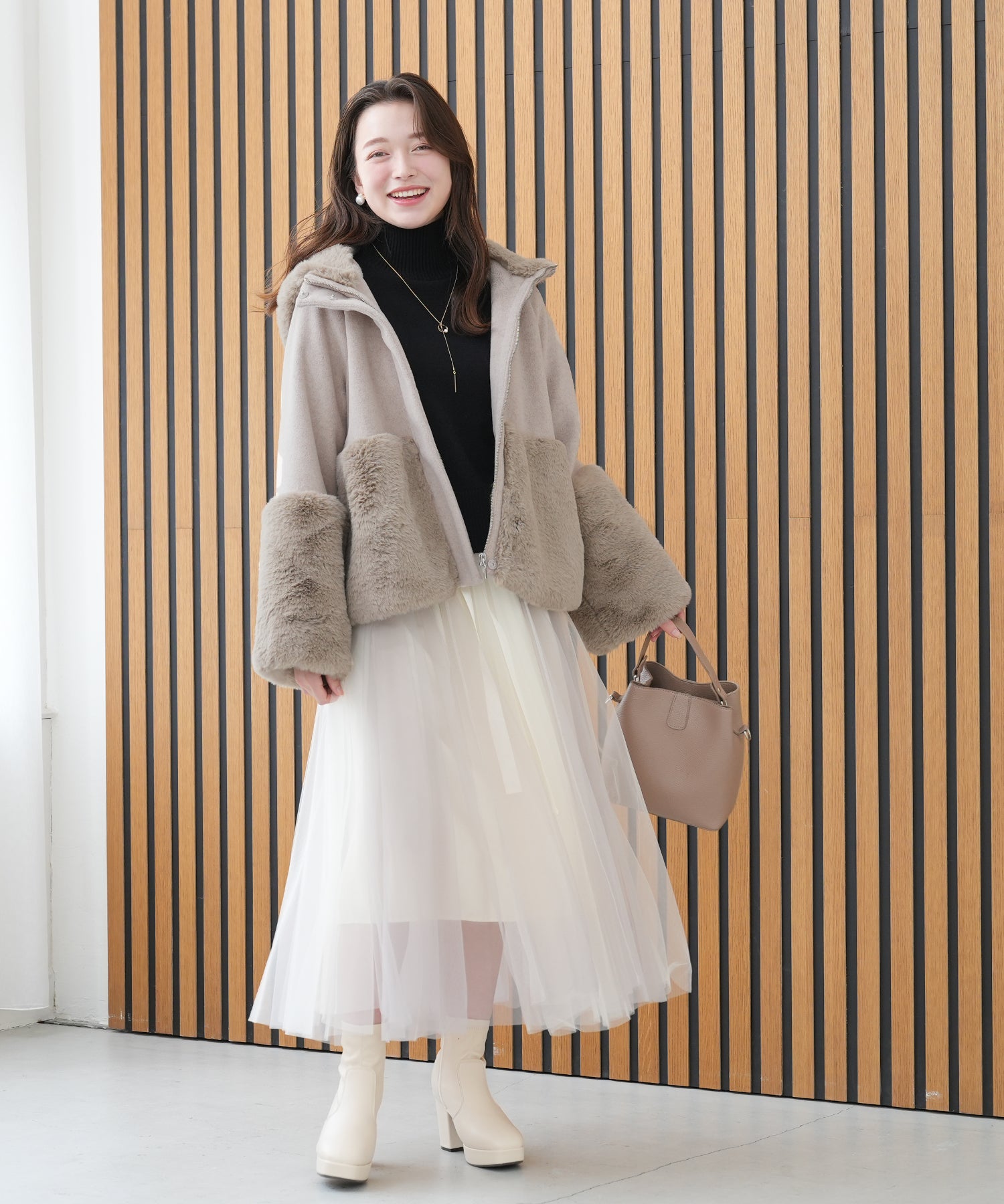 モカ　model：162　着用サイズ：M