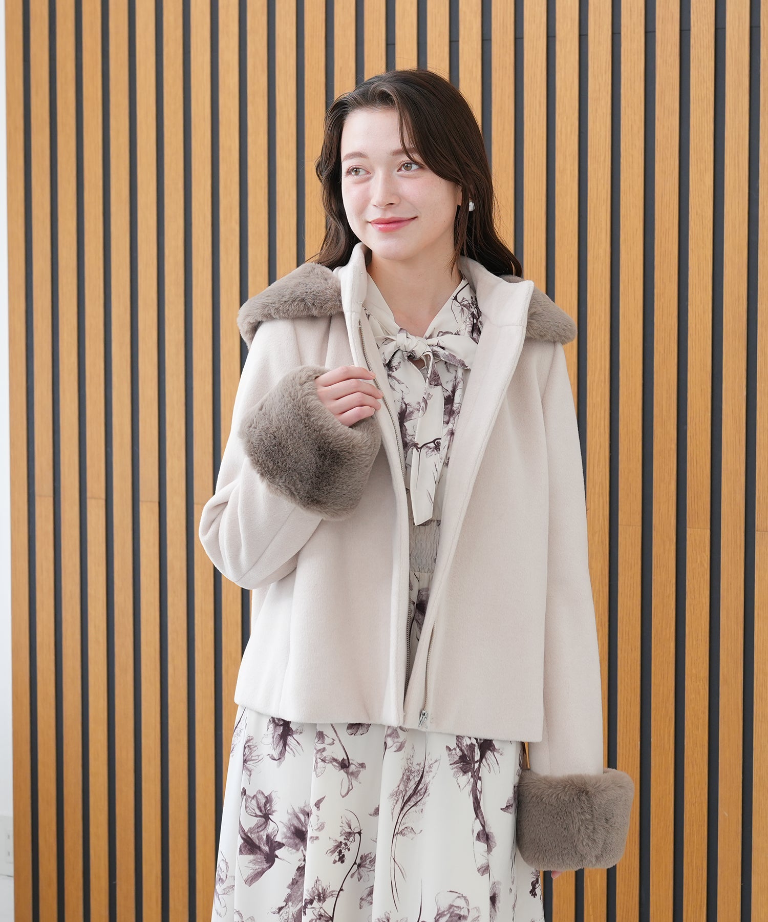 ベージュ　model：162　着用サイズ：M